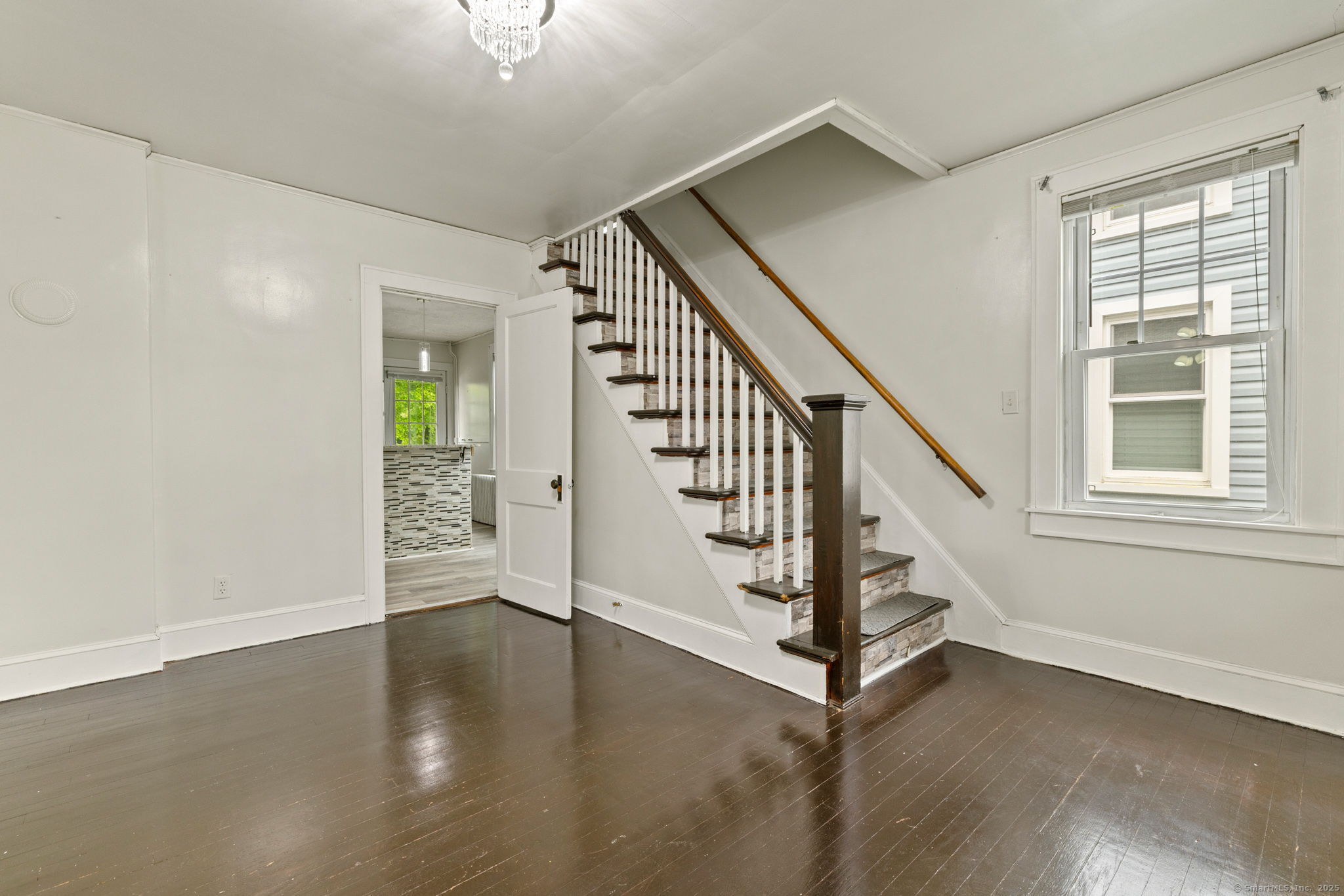 41 Gifford Avenue