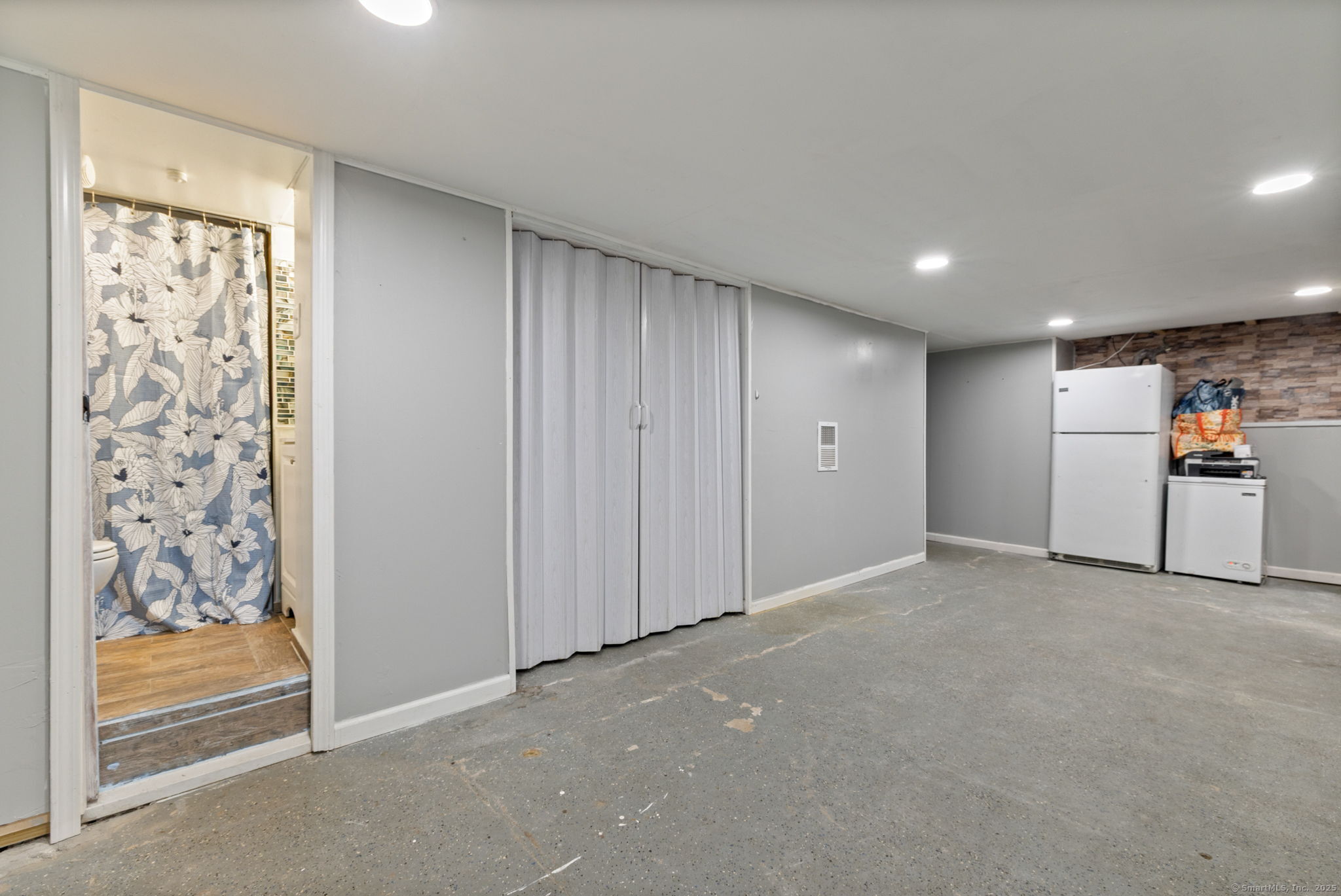 41 Gifford Avenue