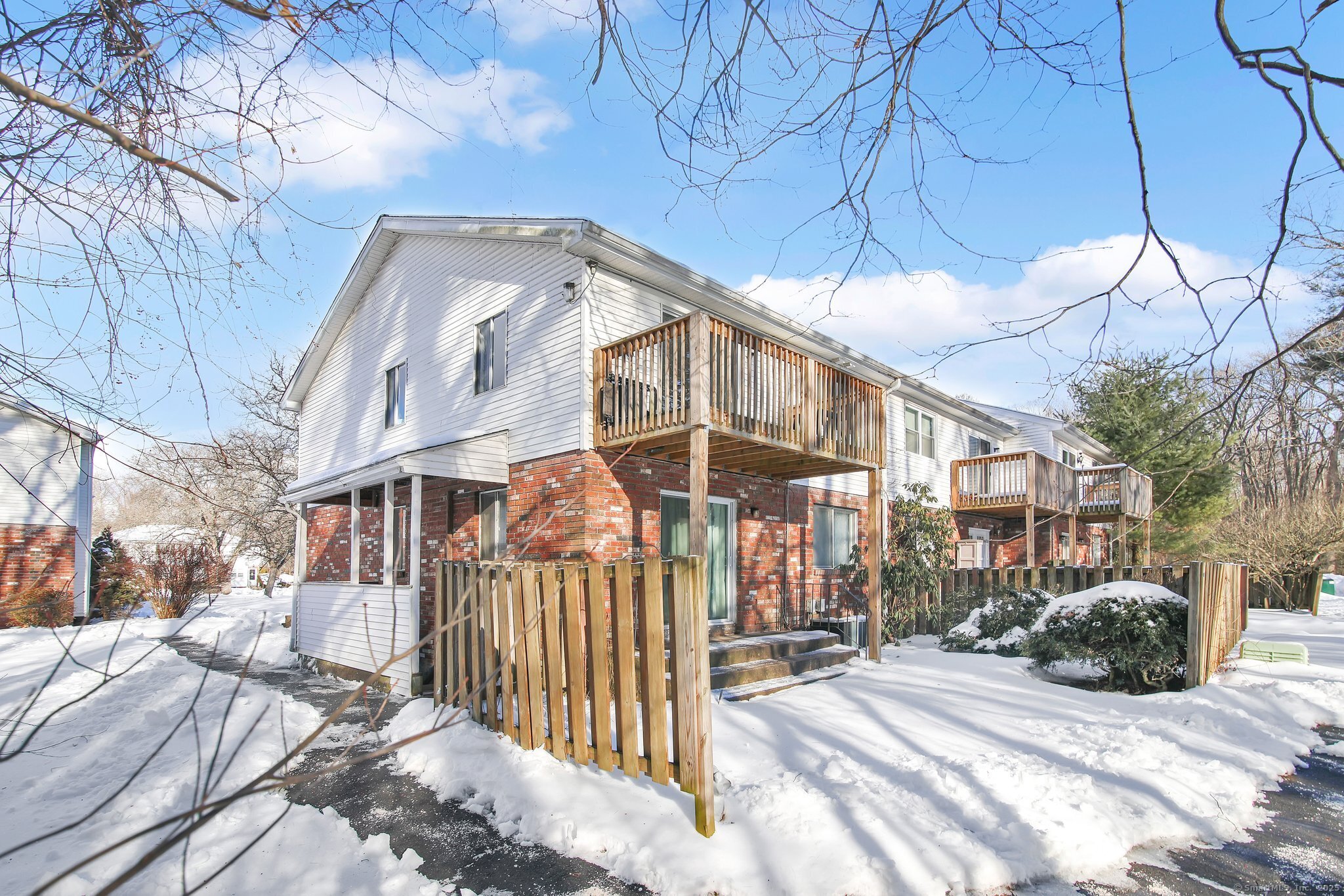 17 Bradley Circle F