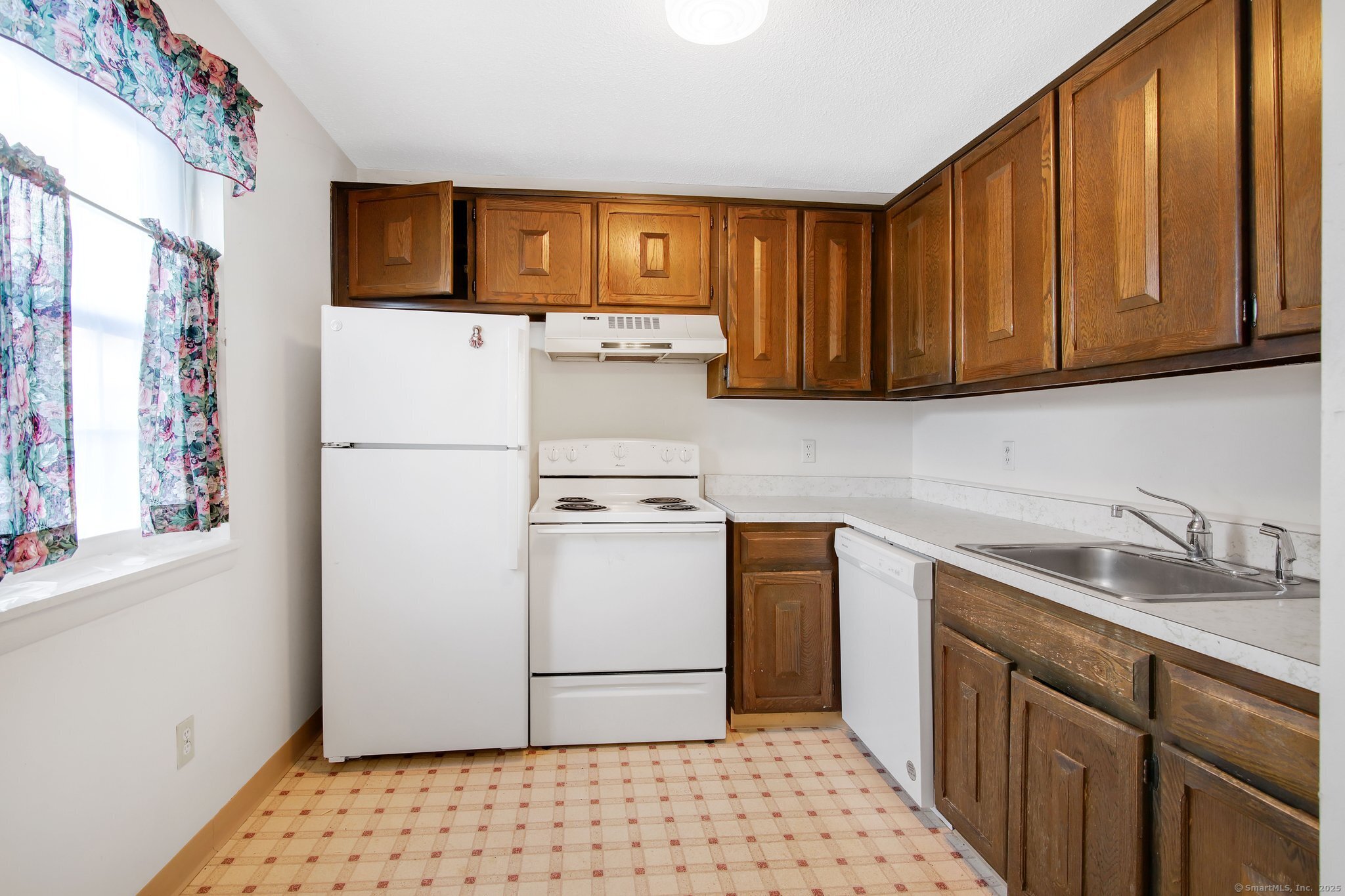 17 Bradley Circle F
