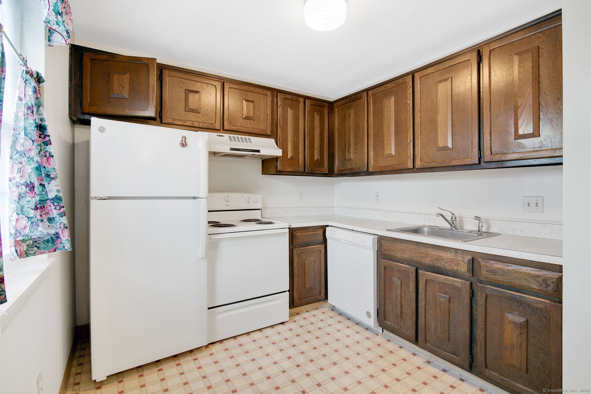 17 Bradley Circle F