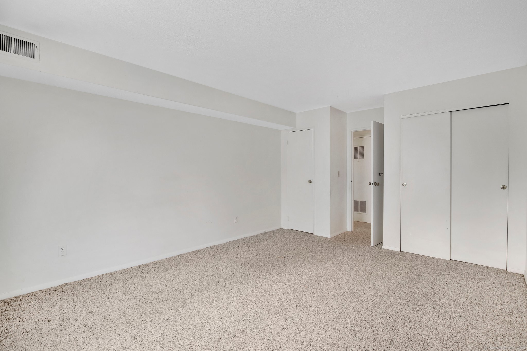 17 Bradley Circle F