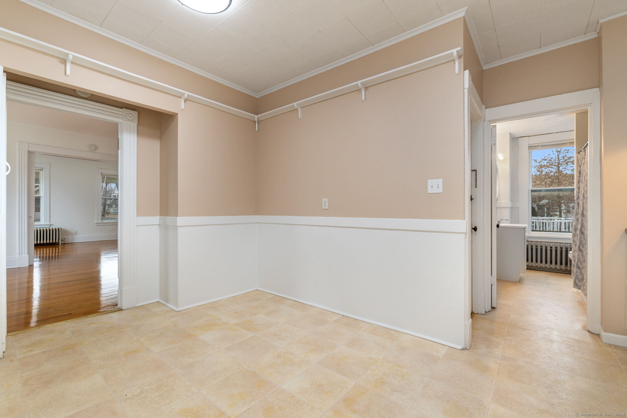 31 Loomis Avenue