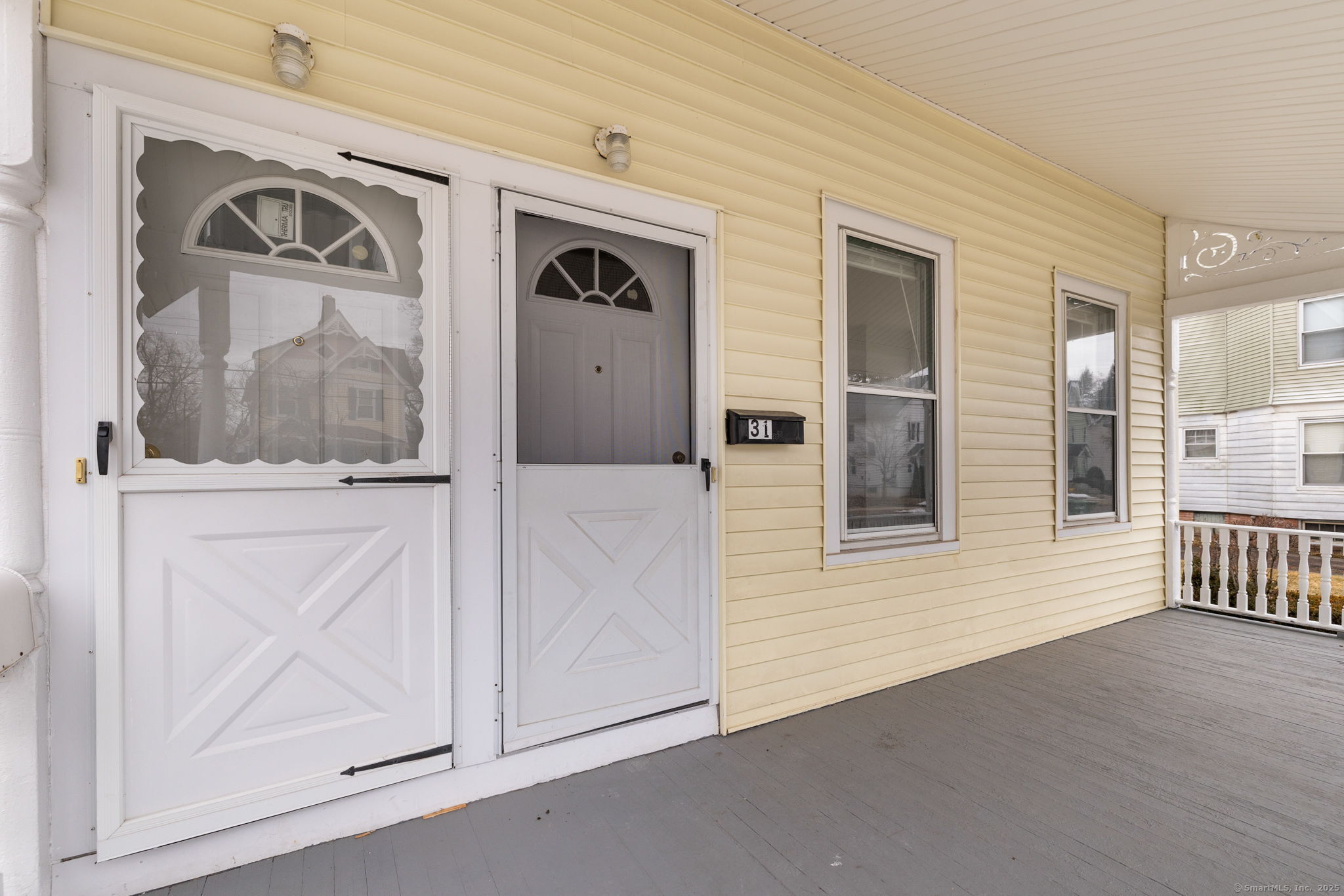 31 Loomis Avenue