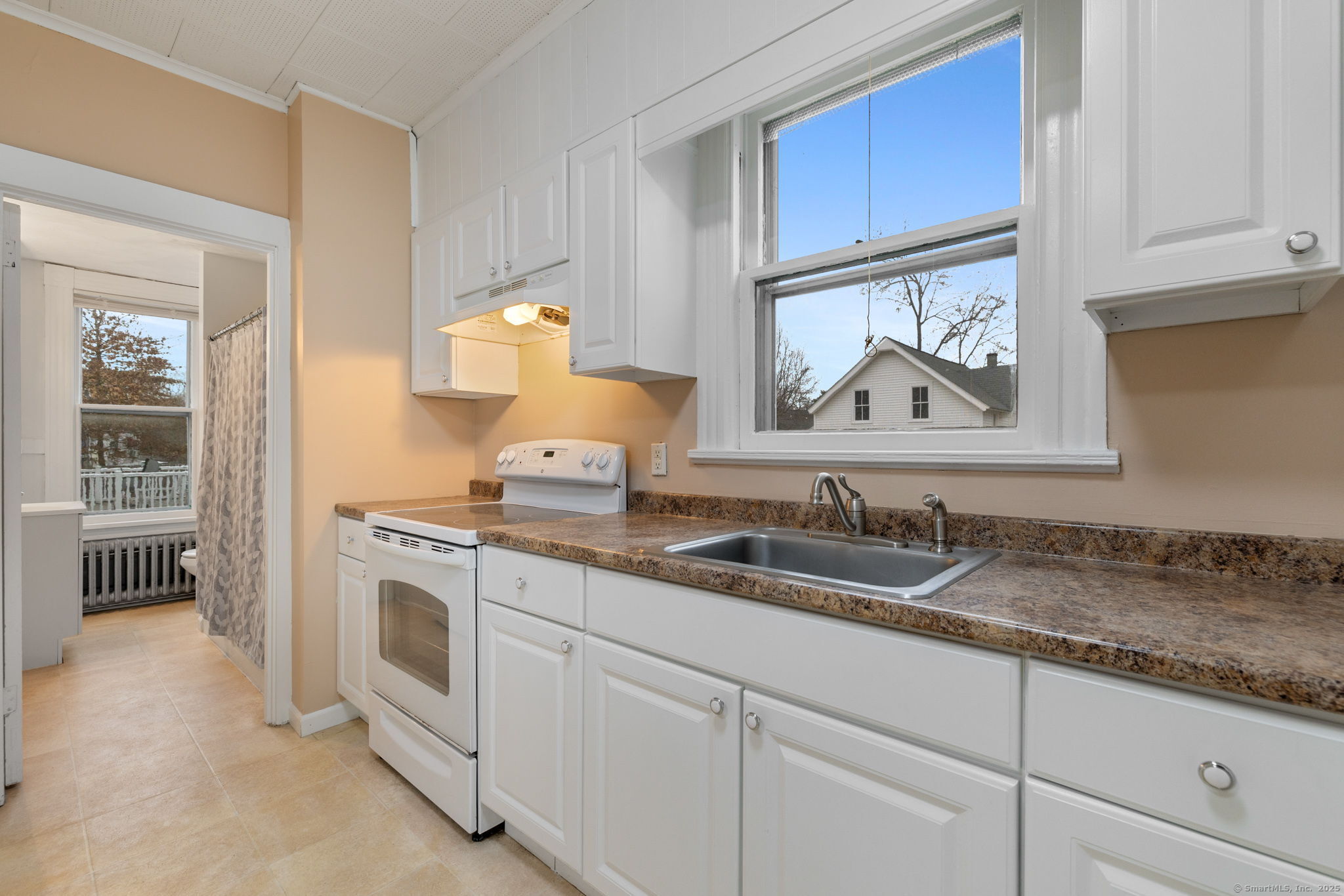 31 Loomis Avenue