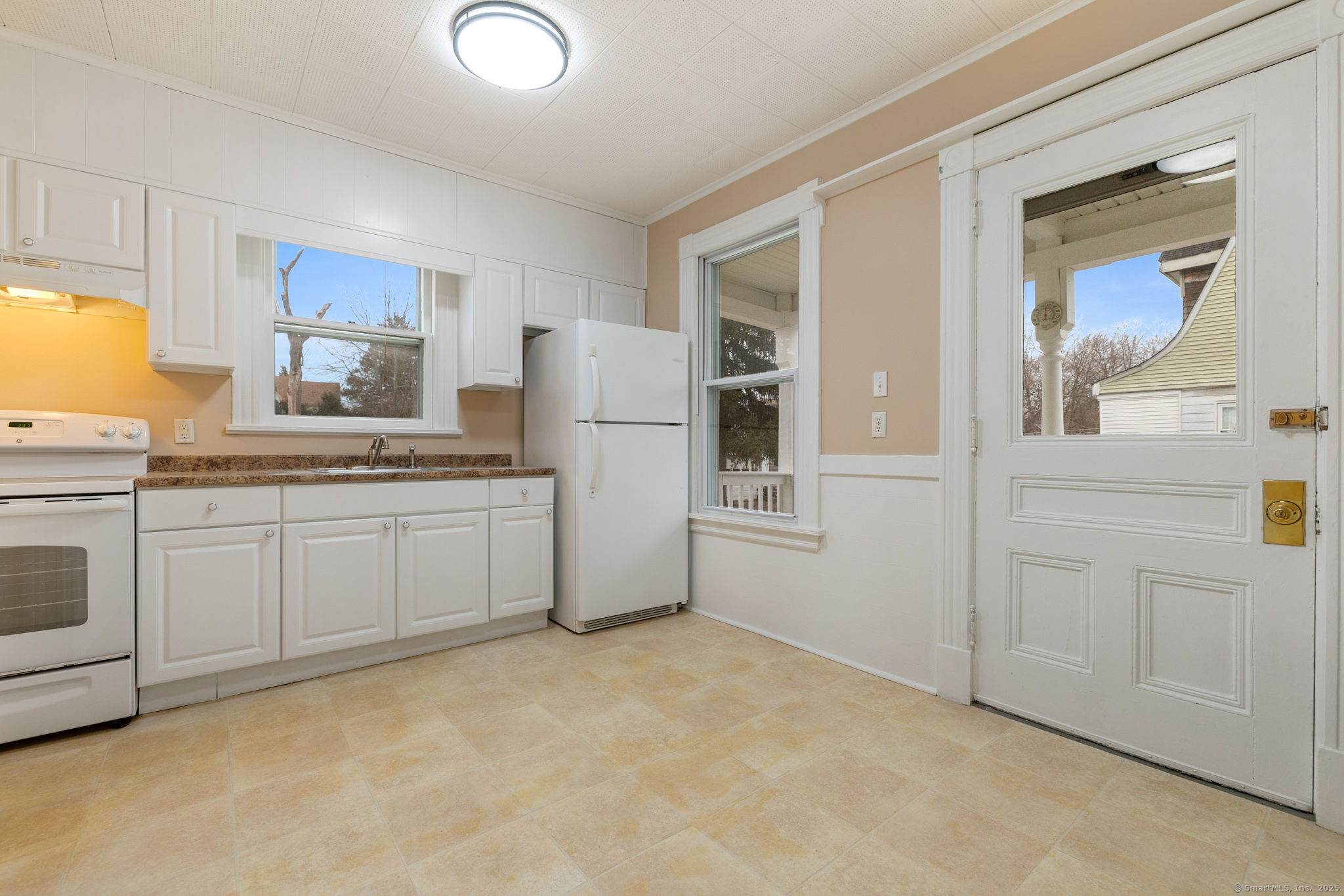 31 Loomis Avenue