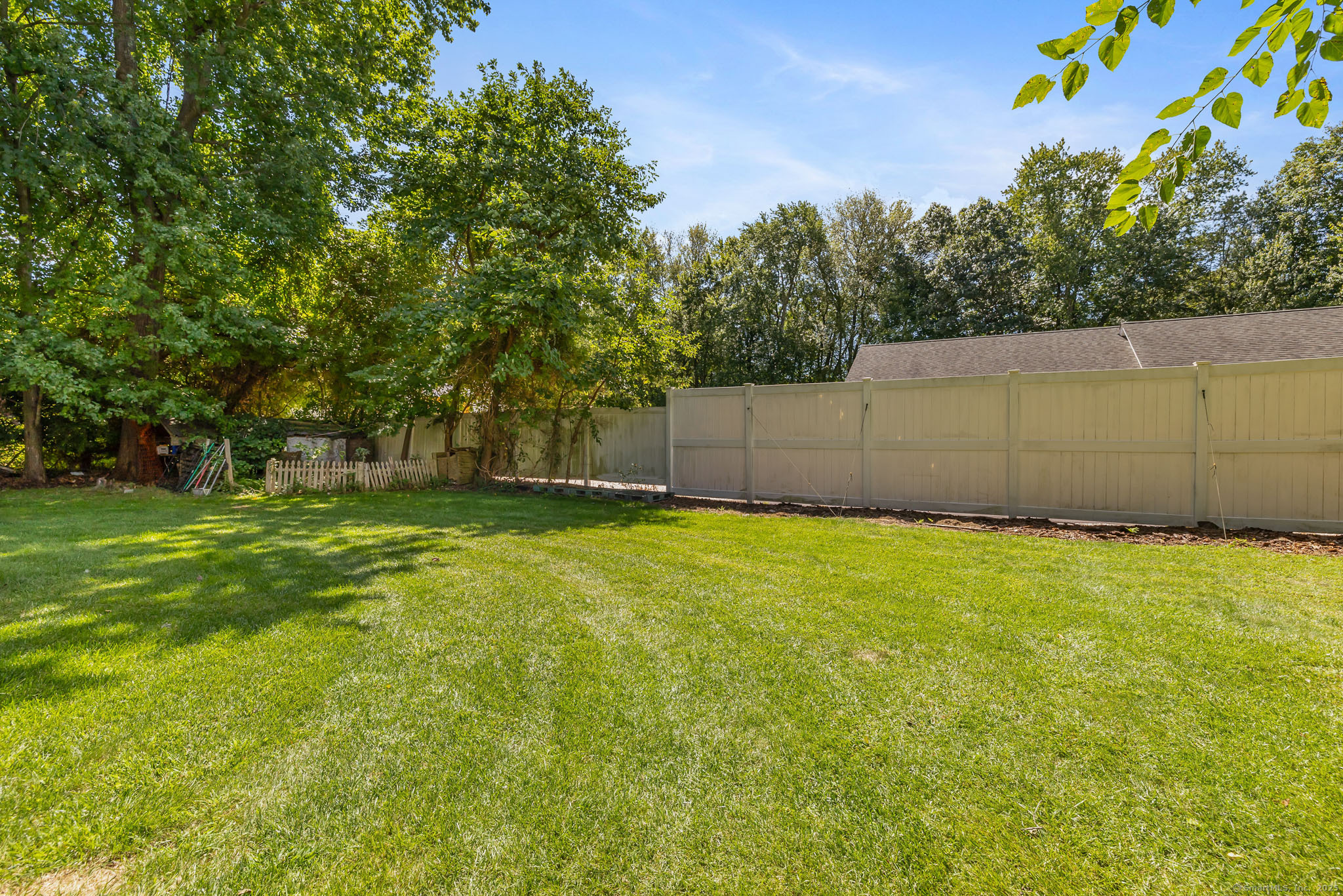 10 Mohegan Trail