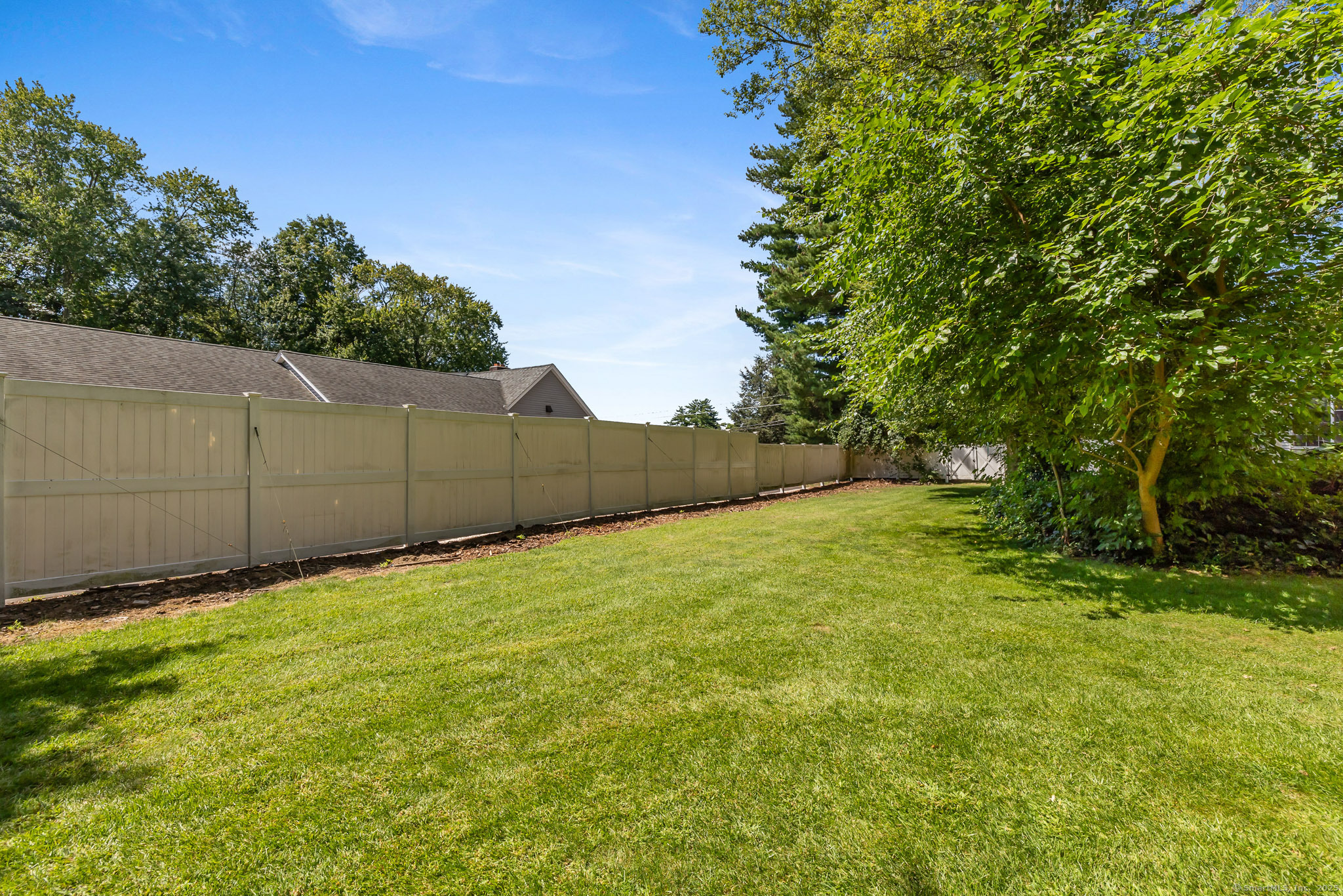 10 Mohegan Trail