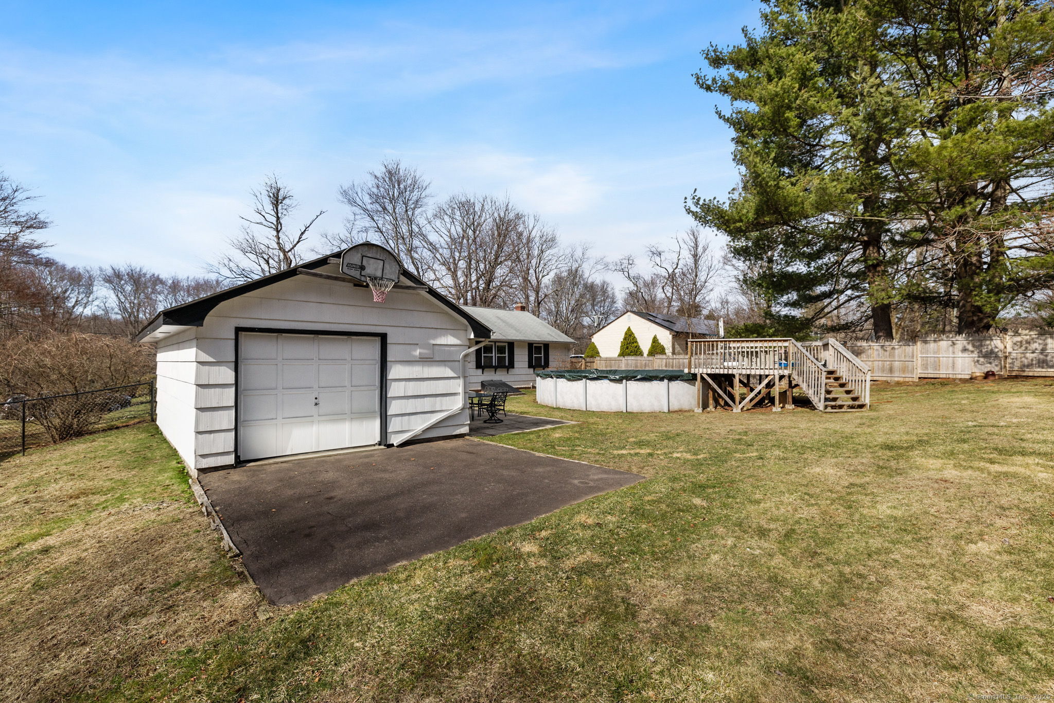 2337 Ellington Road