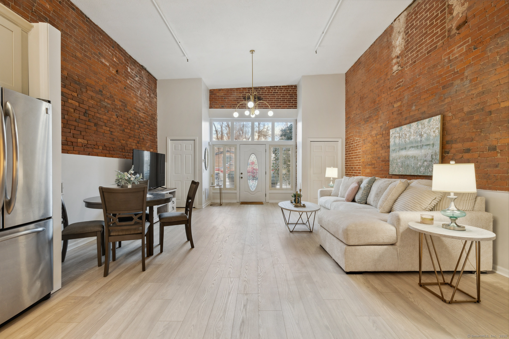 16 Vernon Avenue APT 17