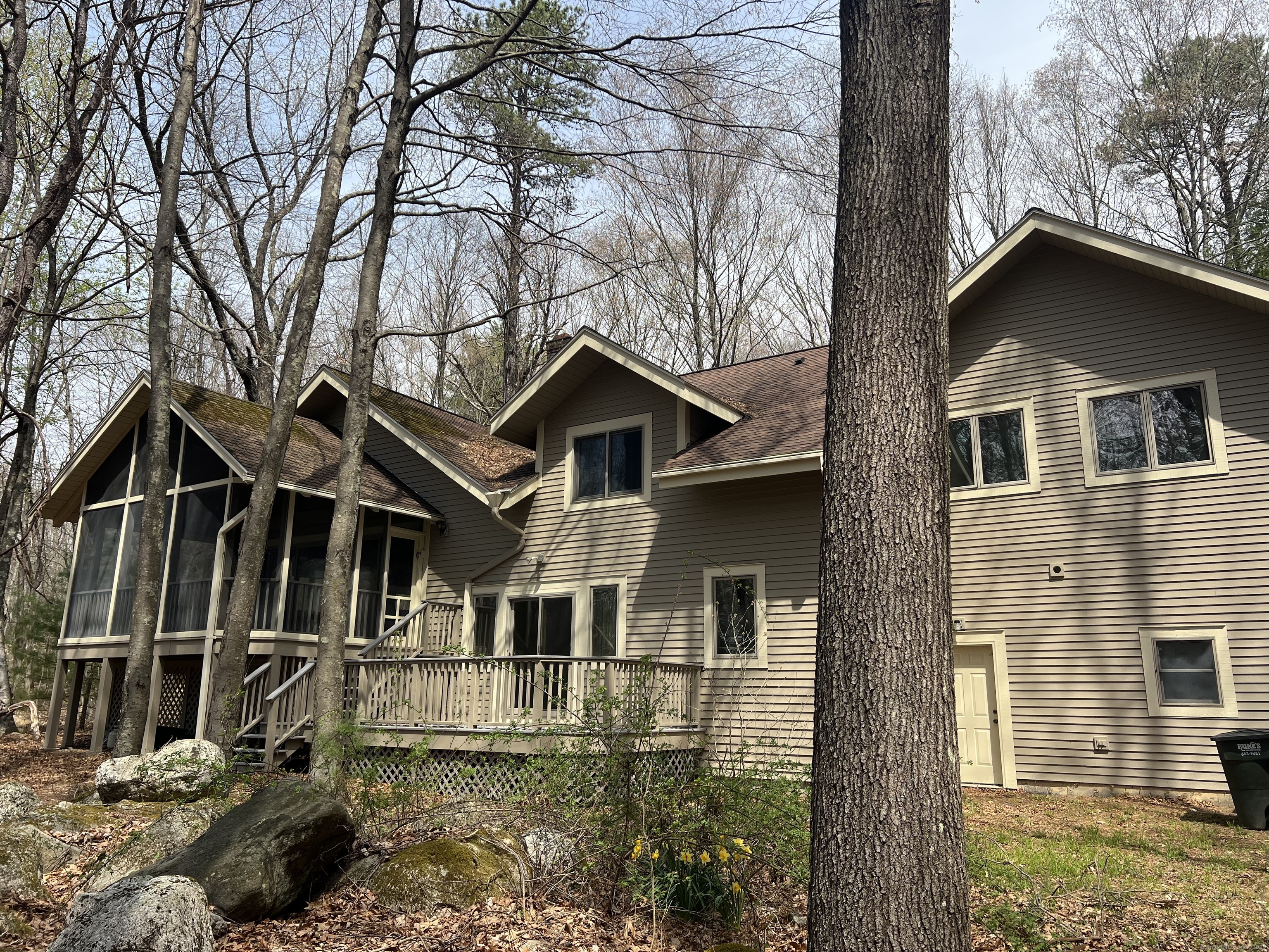 9 Stonehedge Way