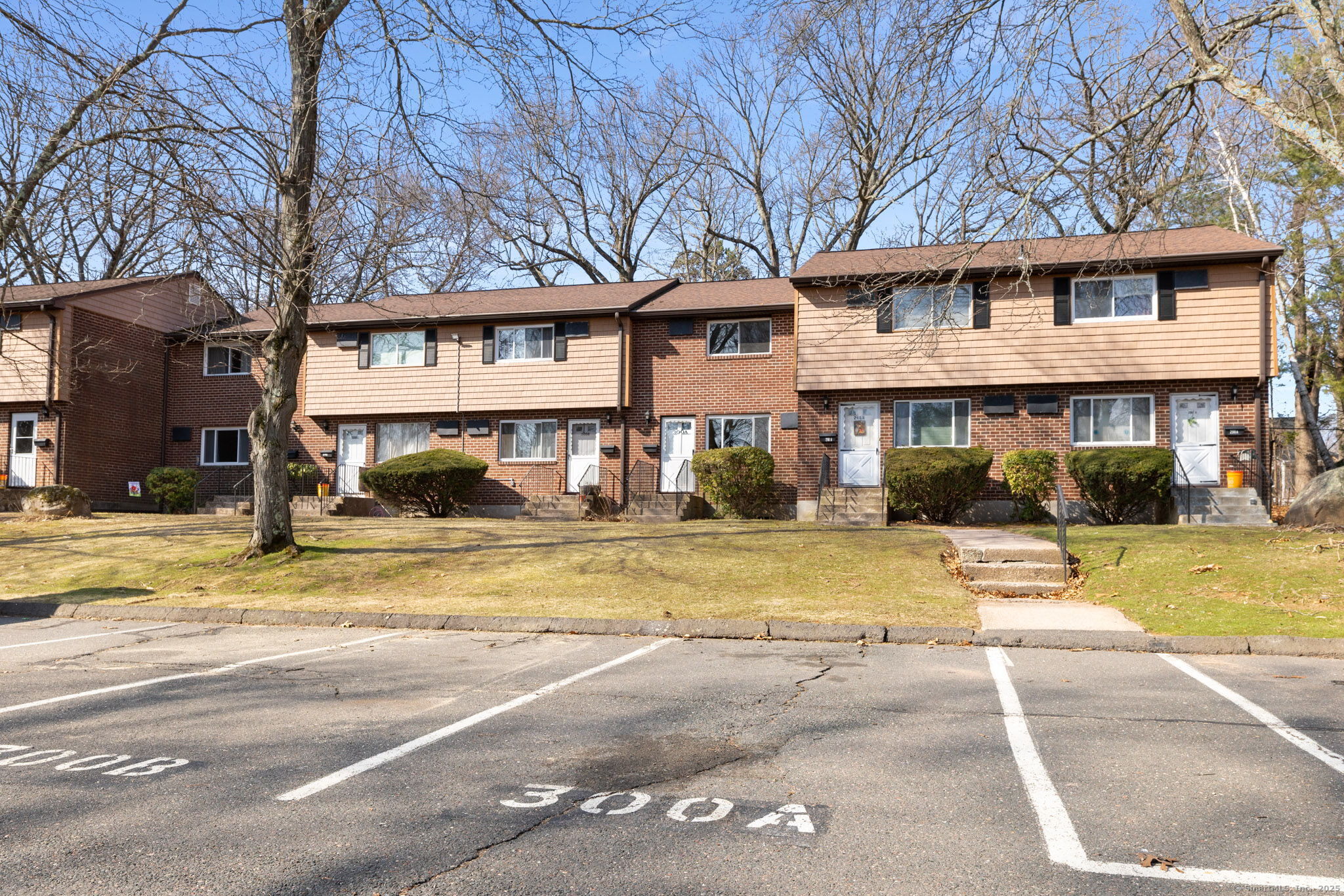 300 Green Road APT A