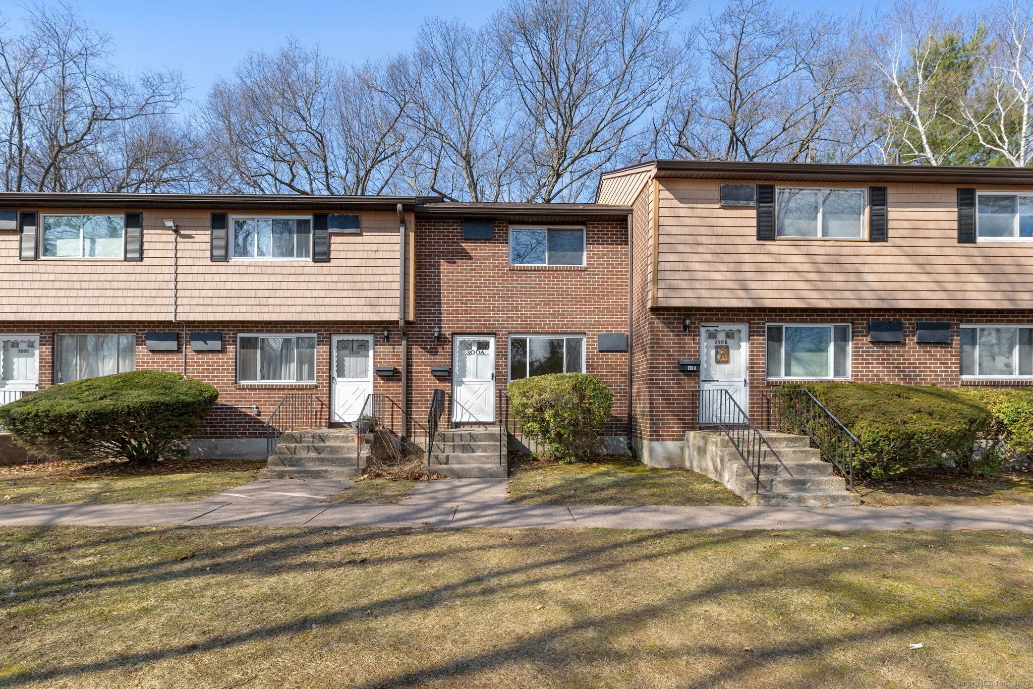 300 Green Road APT A