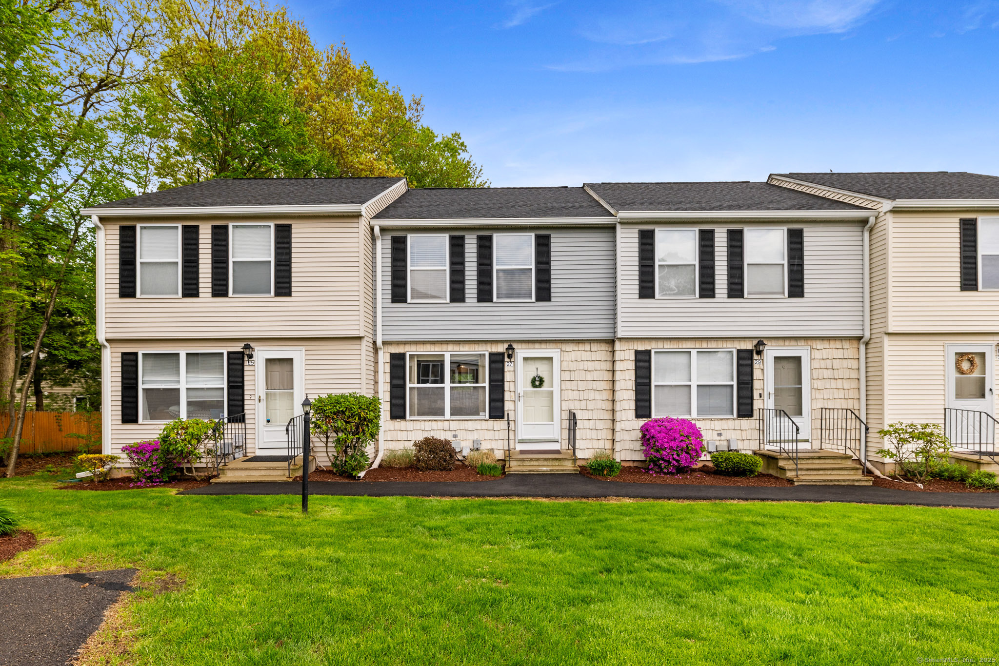 27 Summersweet Drive 27