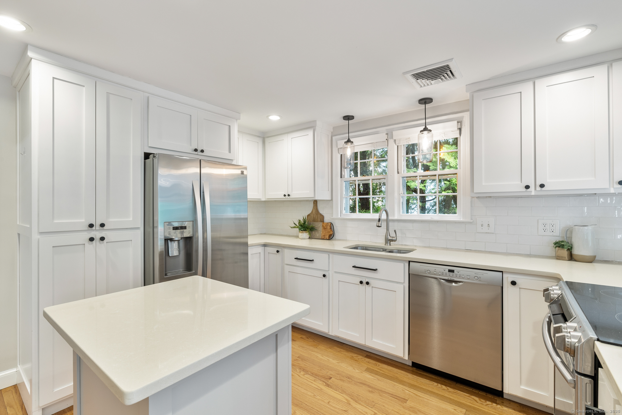 46 Glenbrook Road