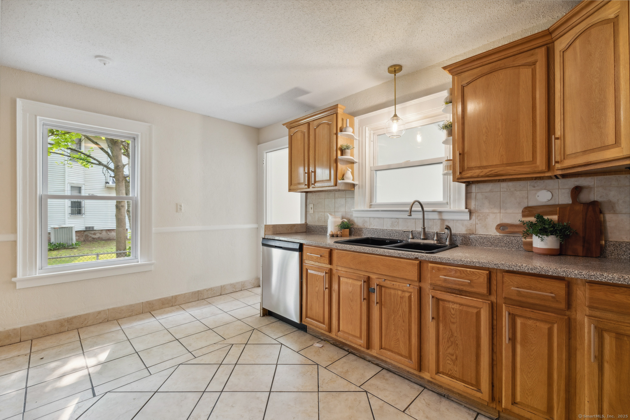 213 Silver Lane