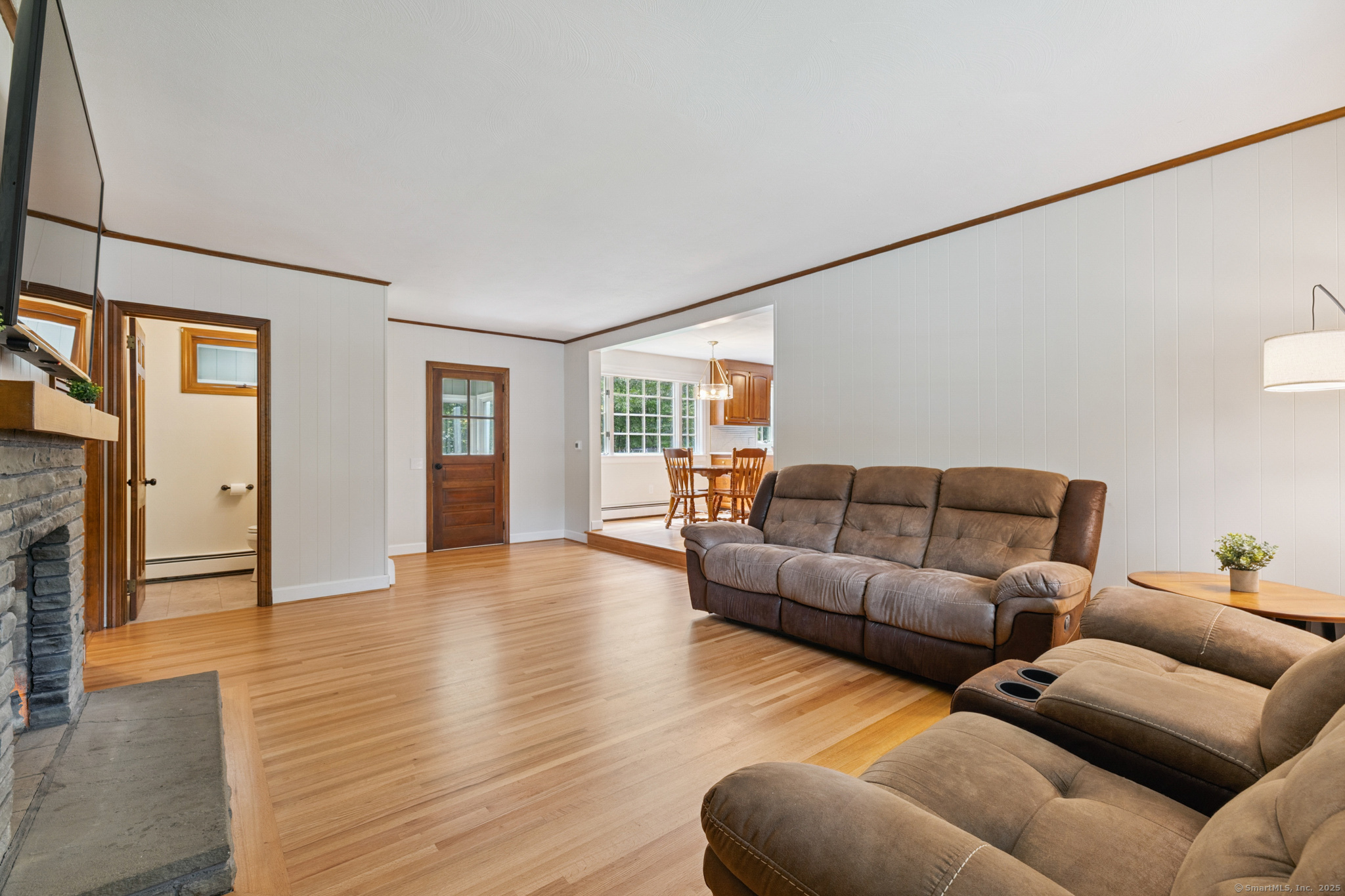 109 Robin Circle