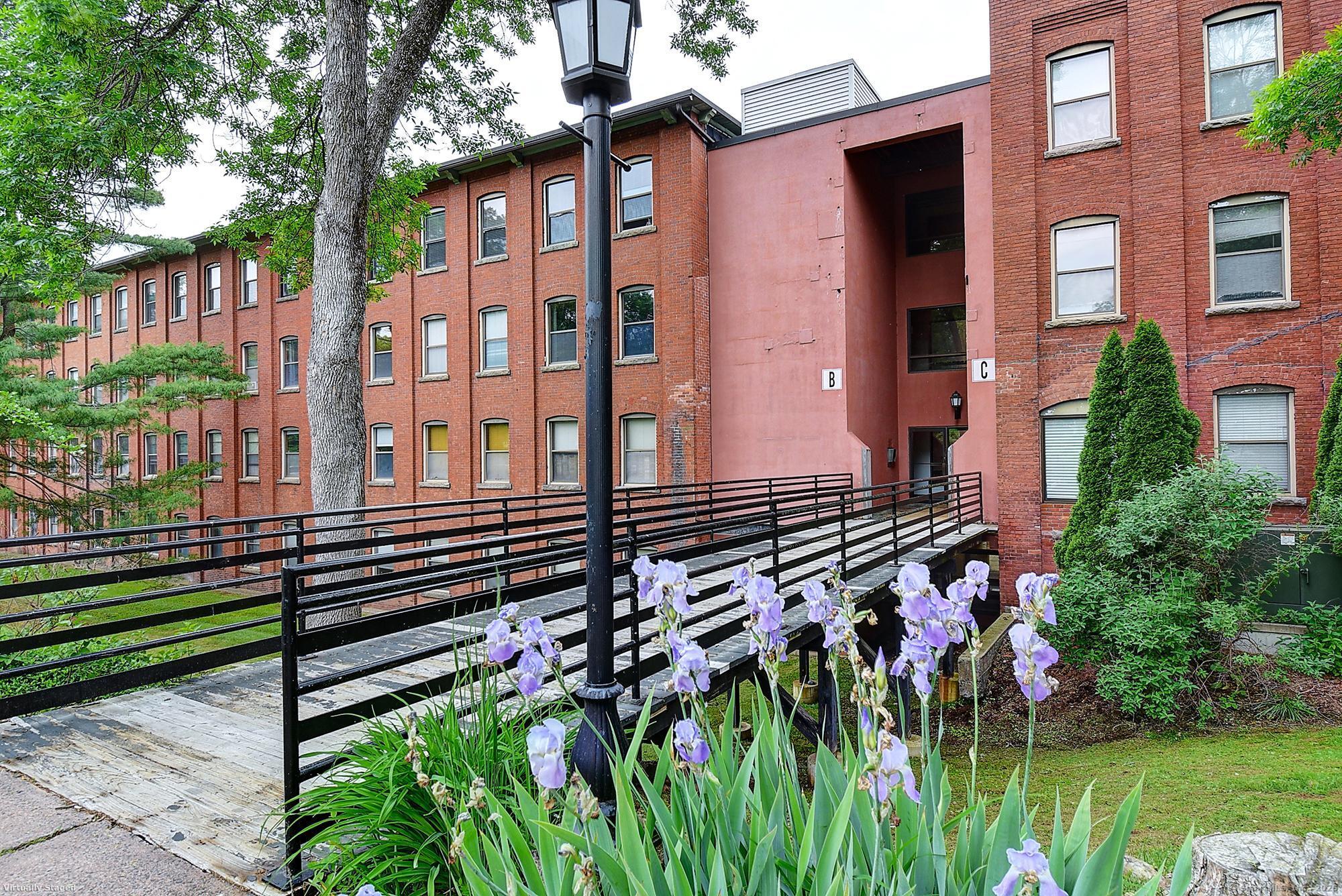 222 Williams Street East APT 223