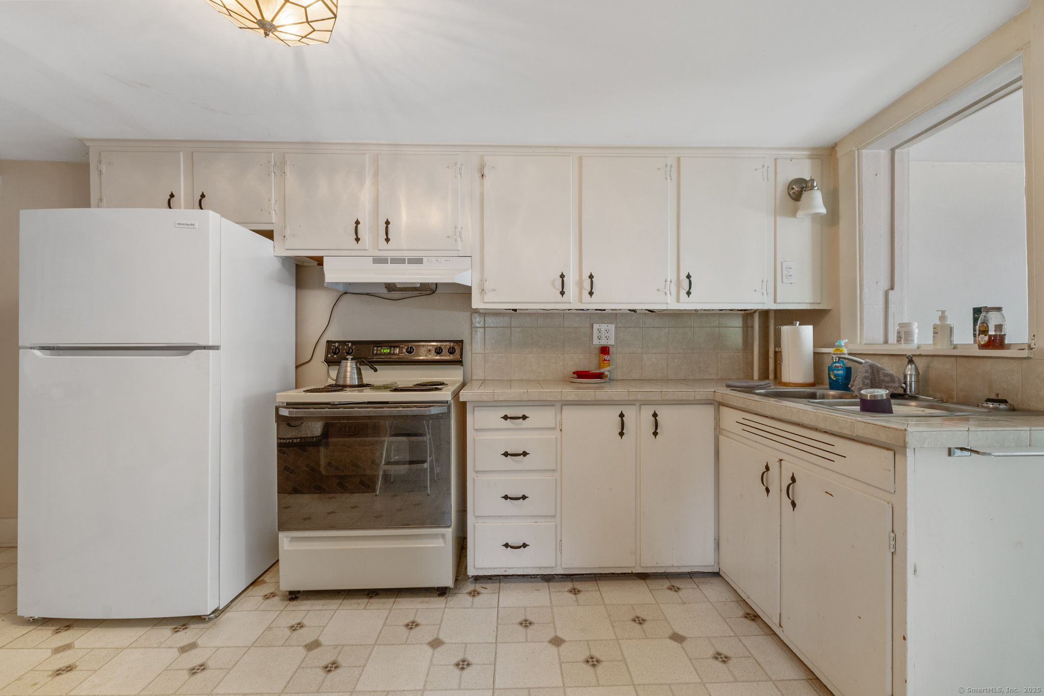 584 Main Street 2