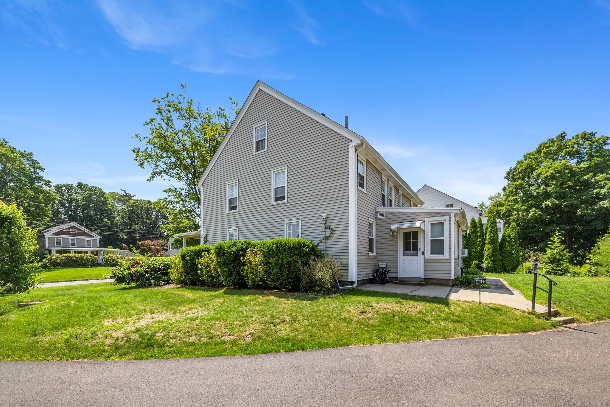 584 Main Street 2