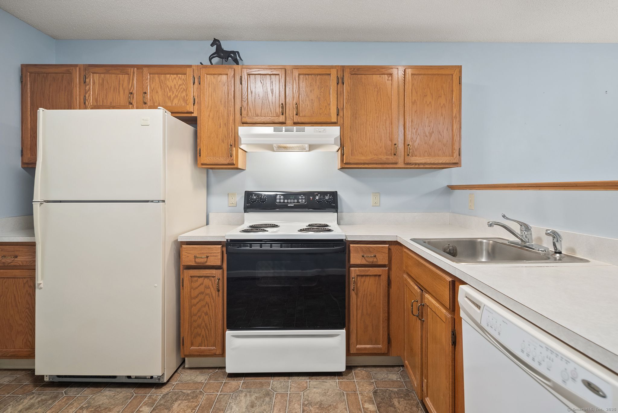 671 Ledgeview Court 671