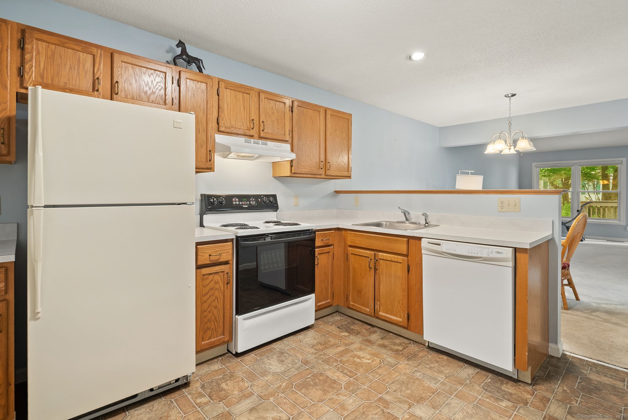 671 Ledgeview Court 671
