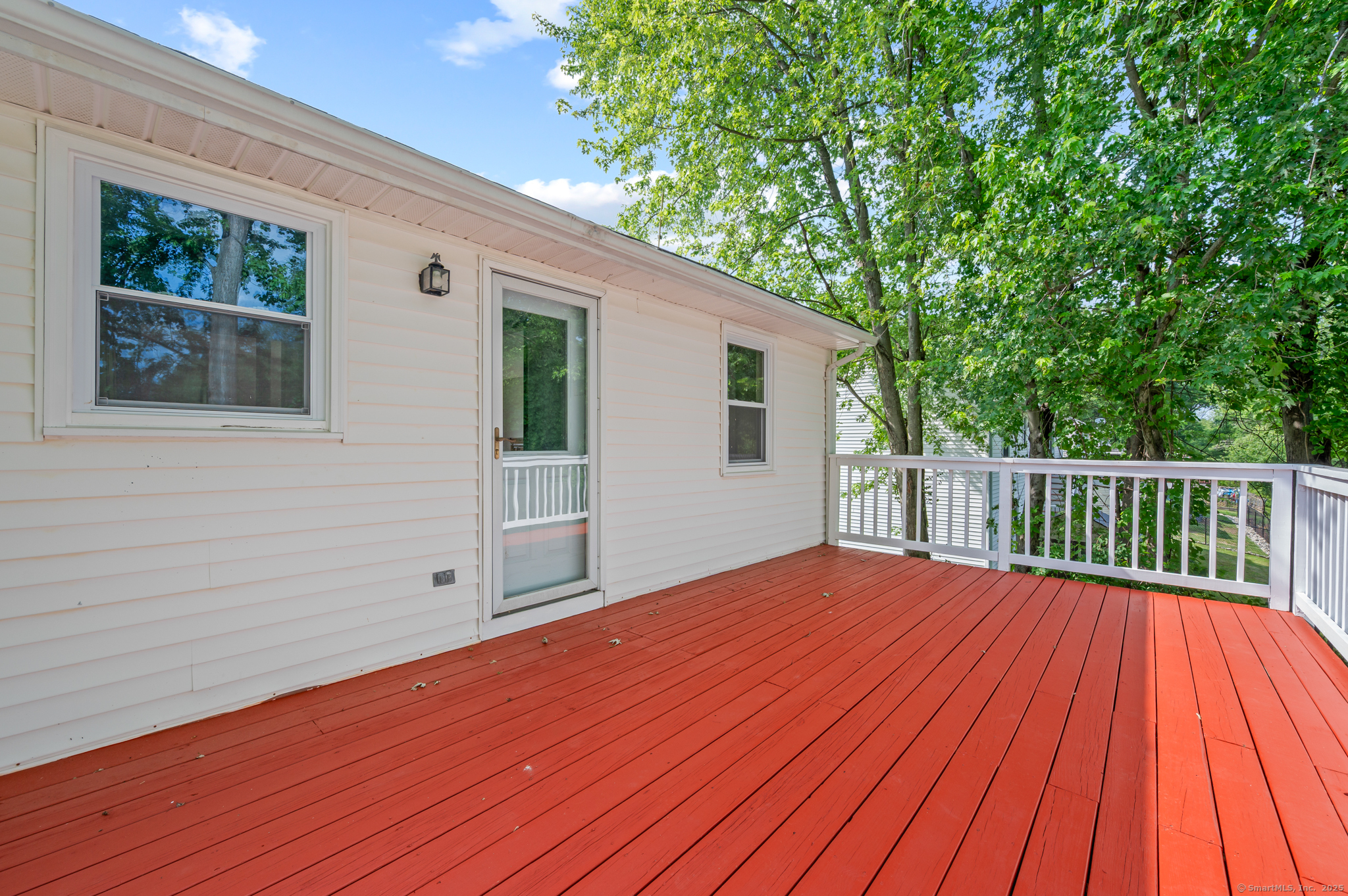 2 Hillyer Drive