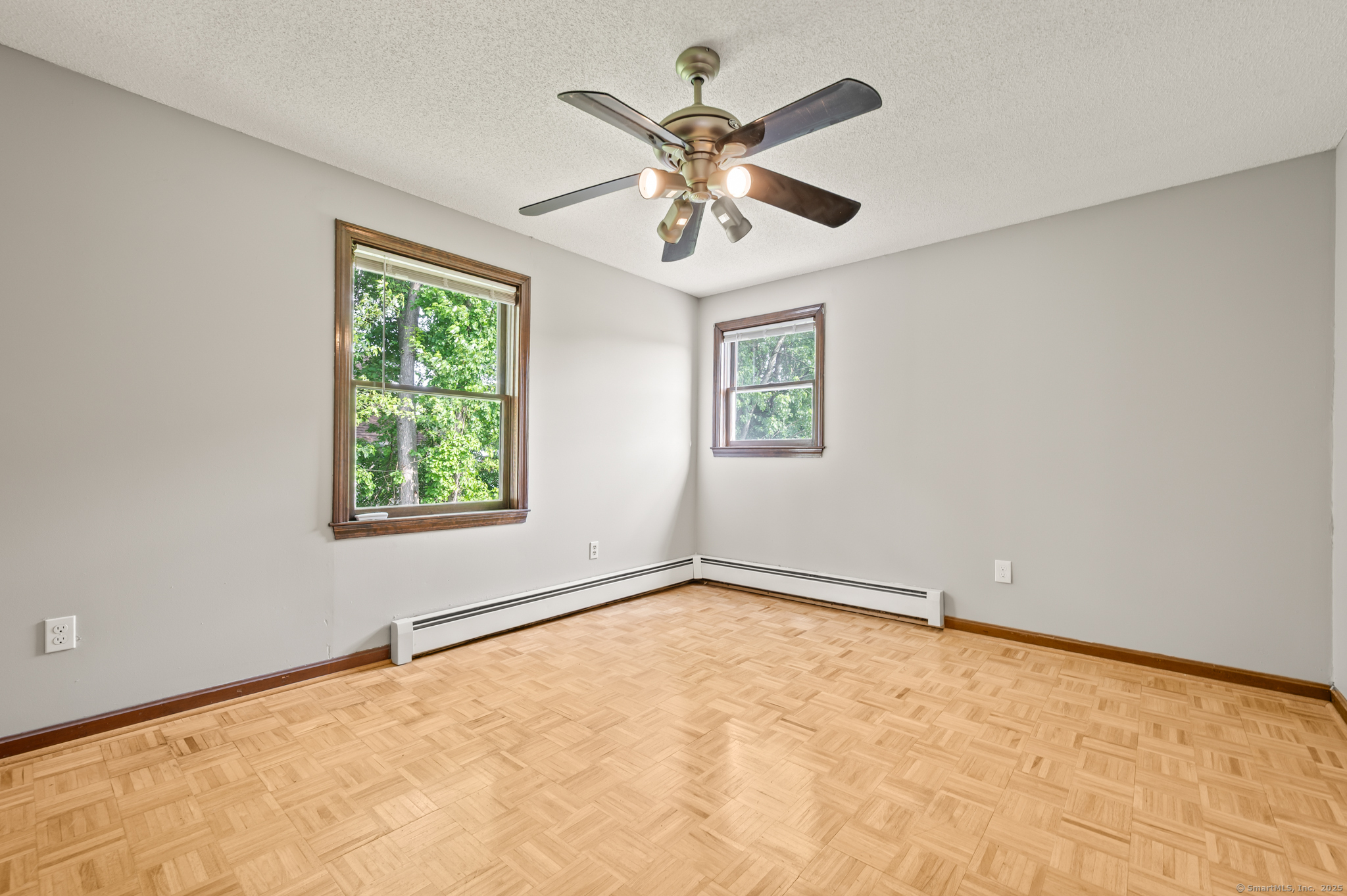 2 Hillyer Drive