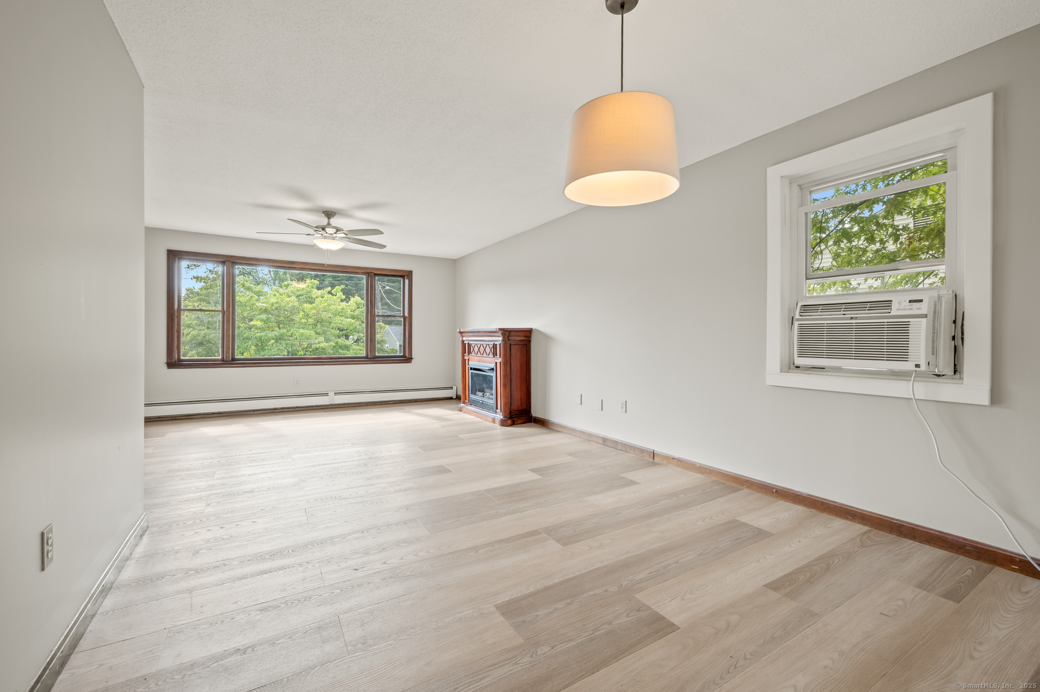 2 Hillyer Drive