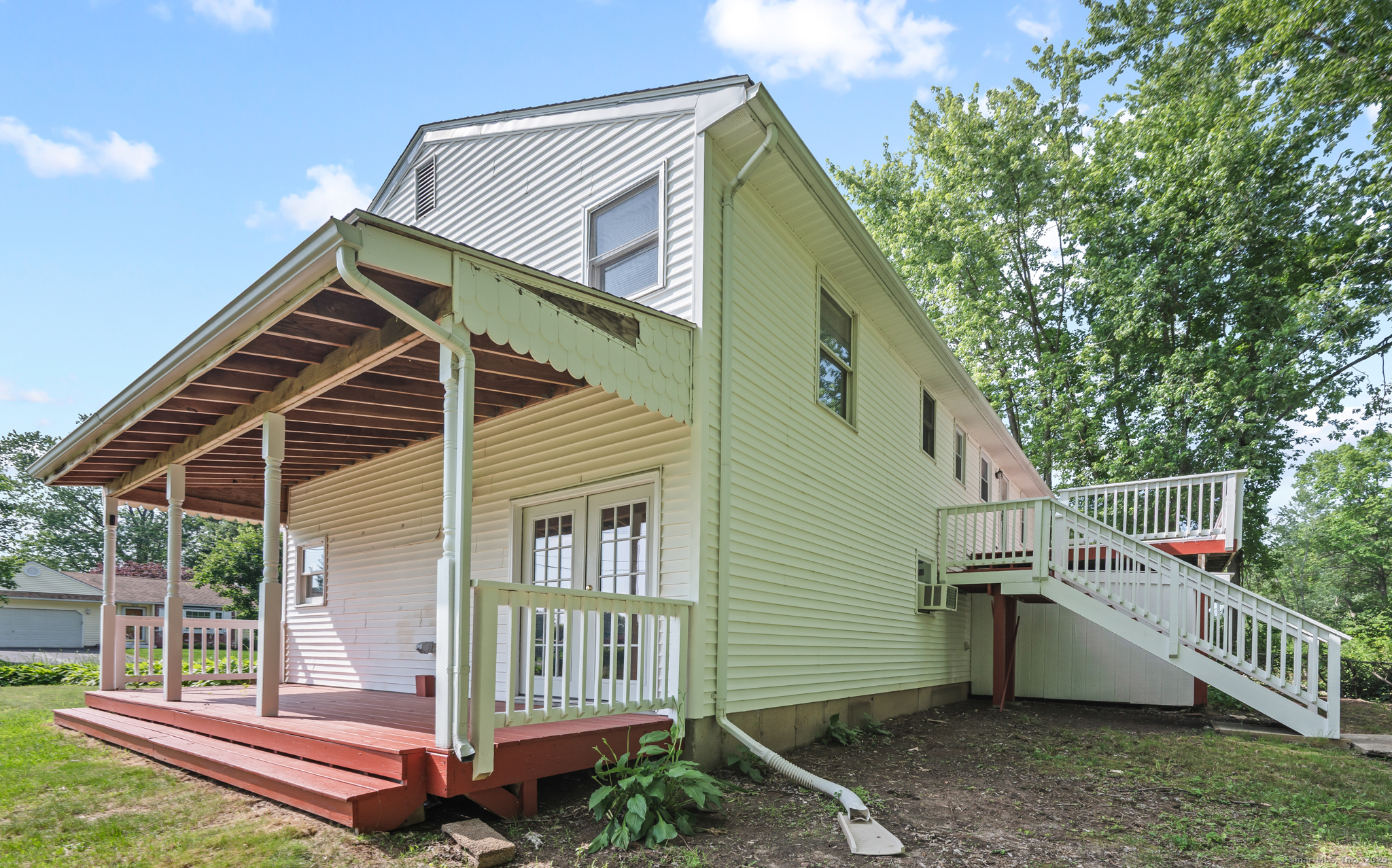 2 Hillyer Drive