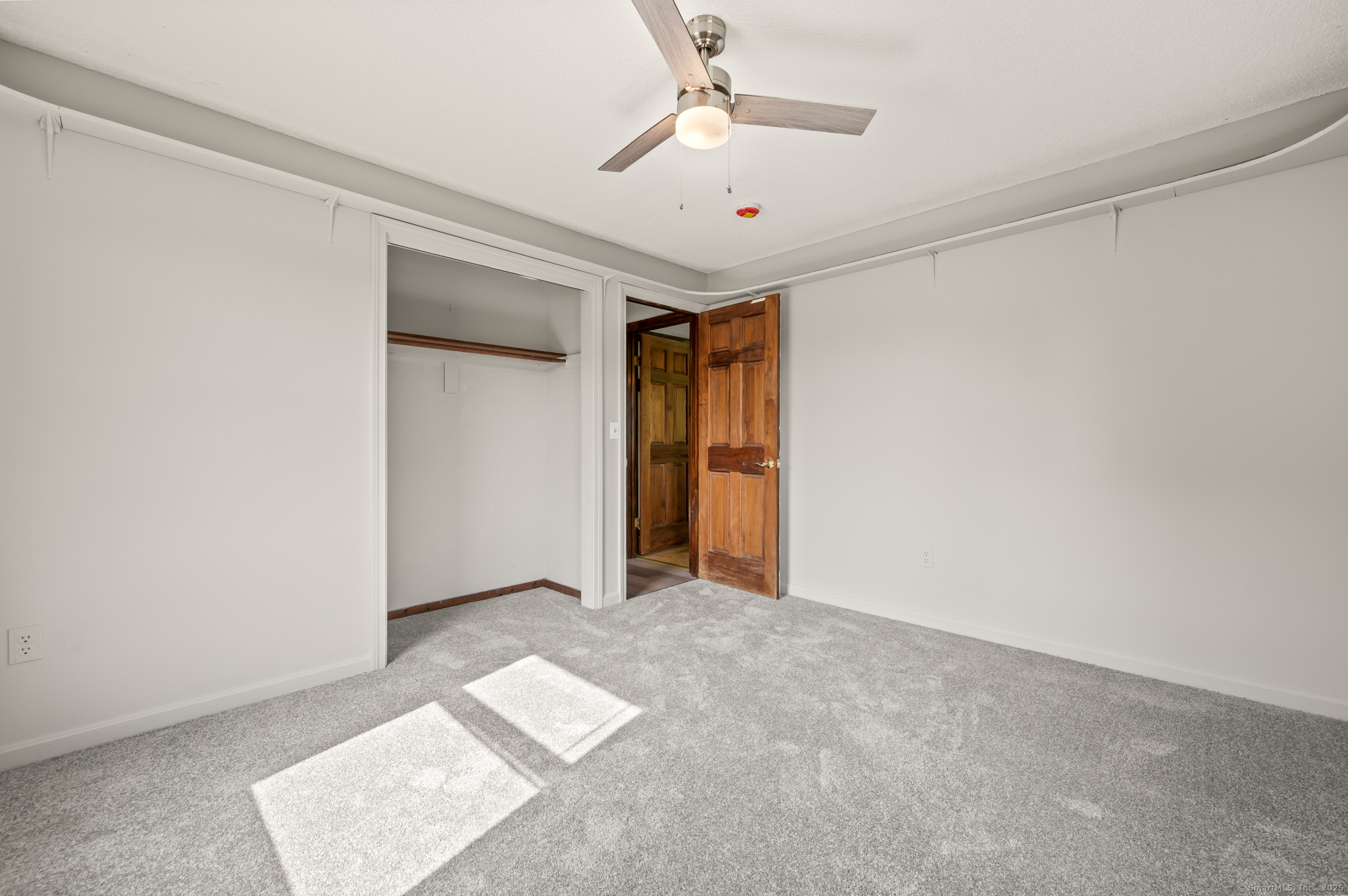 2 Hillyer Drive