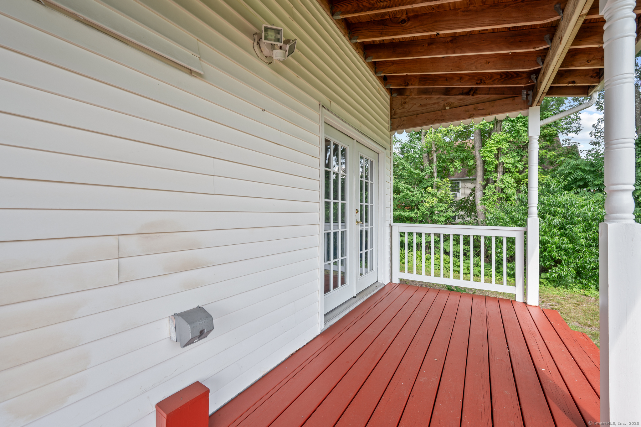 2 Hillyer Drive