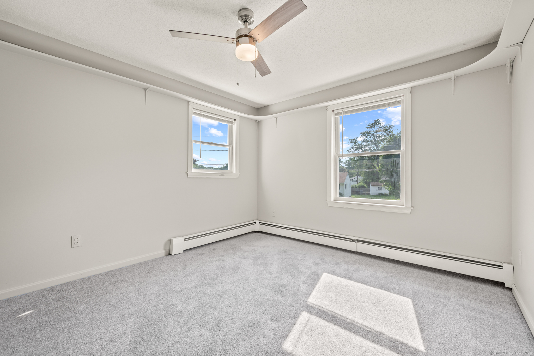 2 Hillyer Drive