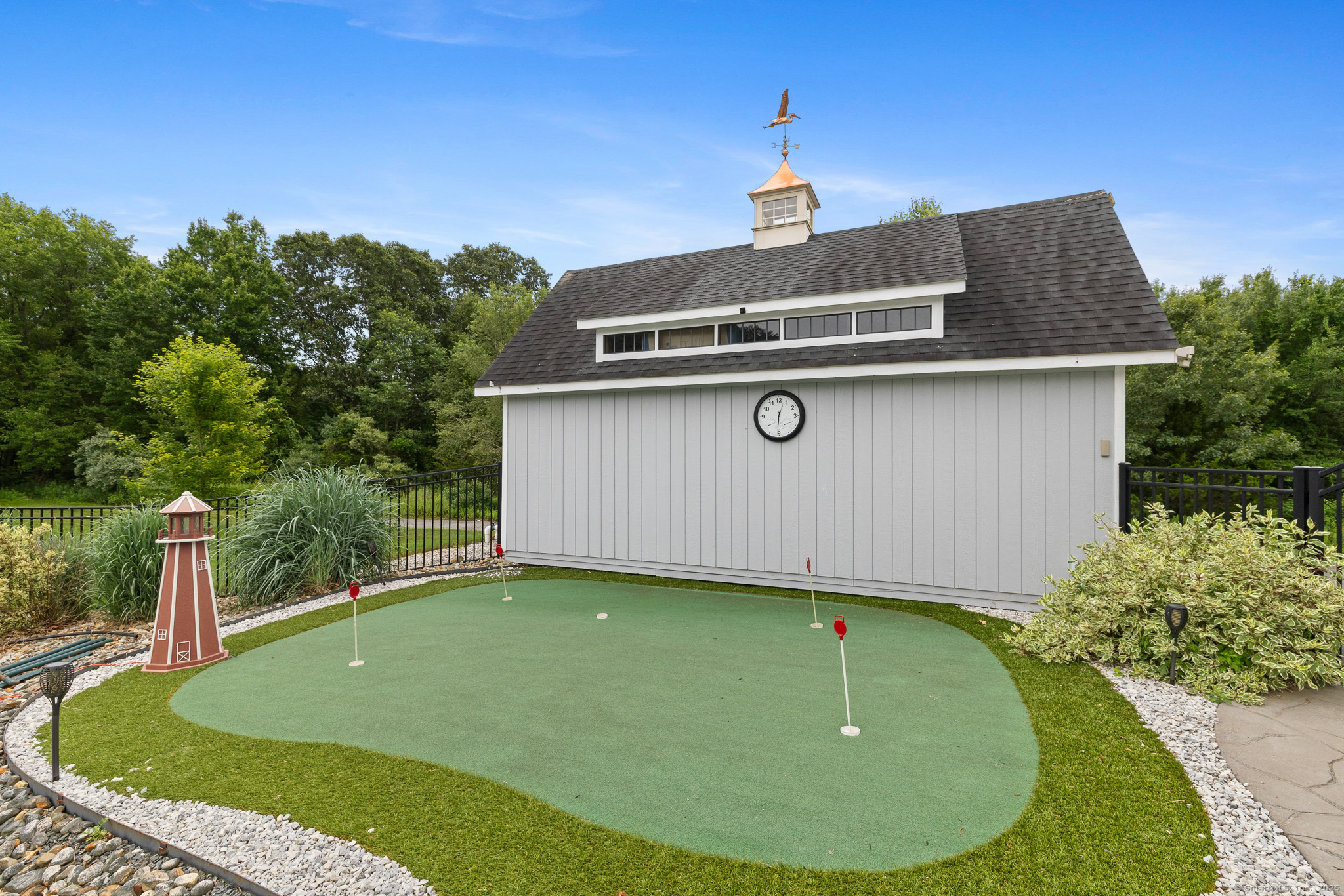 17 Rocco Drive