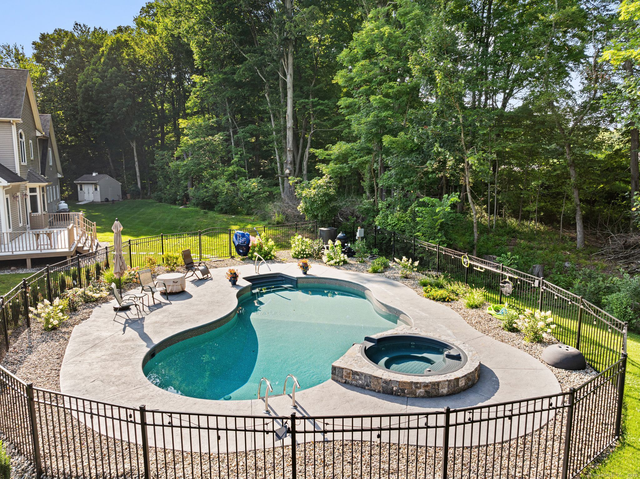 37 Pondview Drive