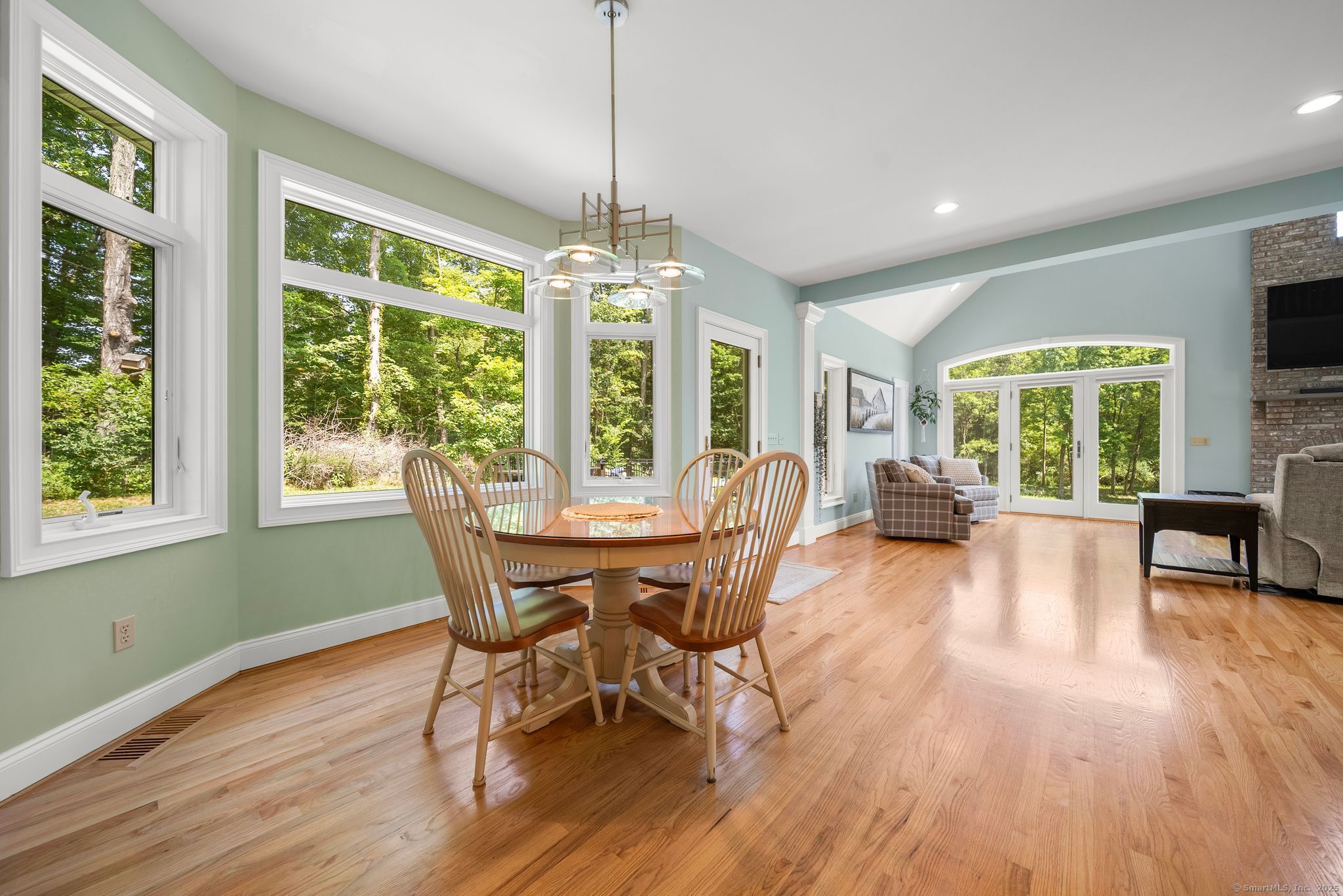 37 Pondview Drive