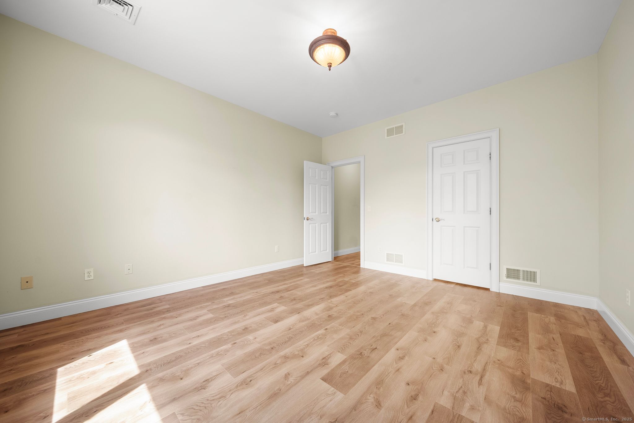 37 Pondview Drive