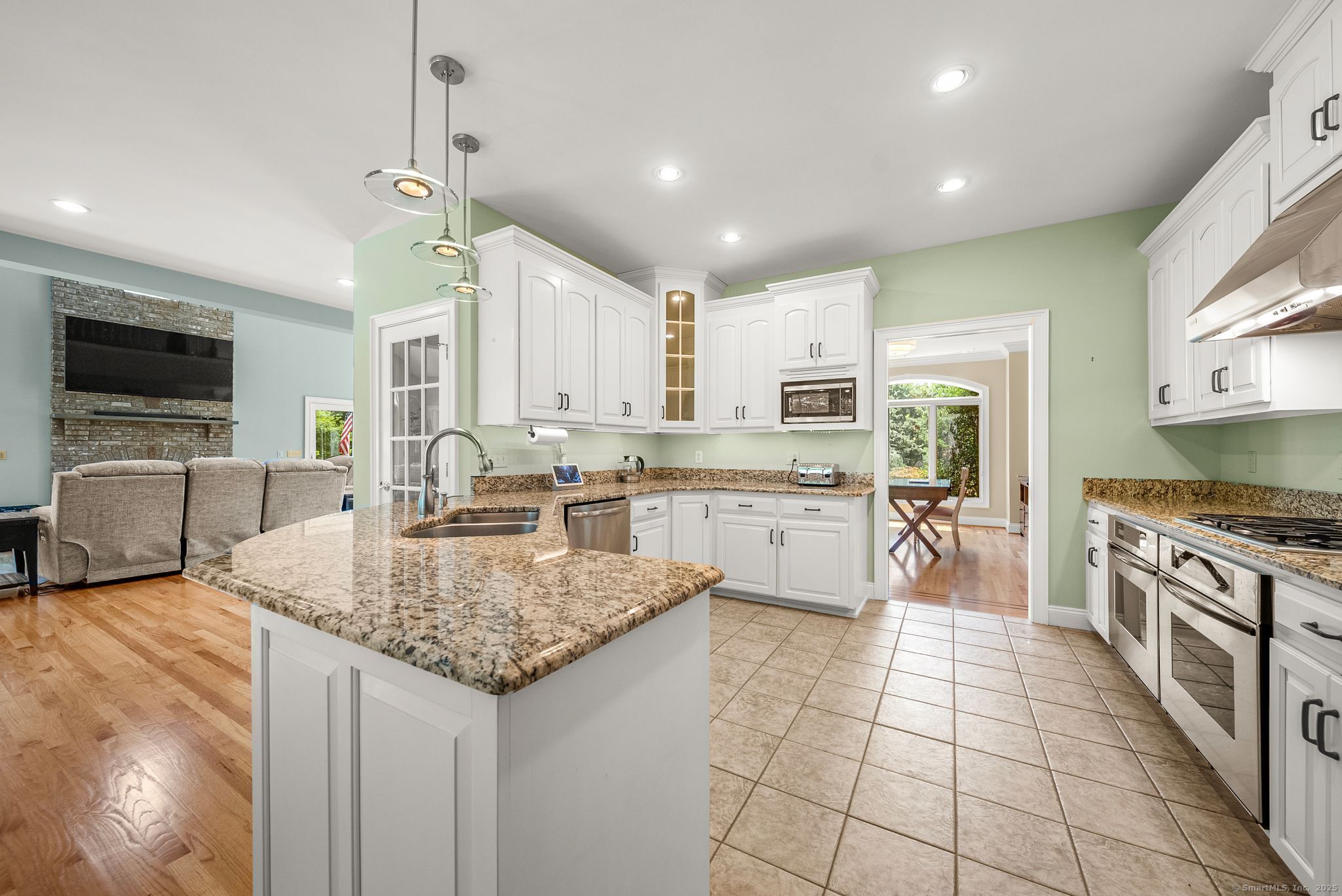 37 Pondview Drive