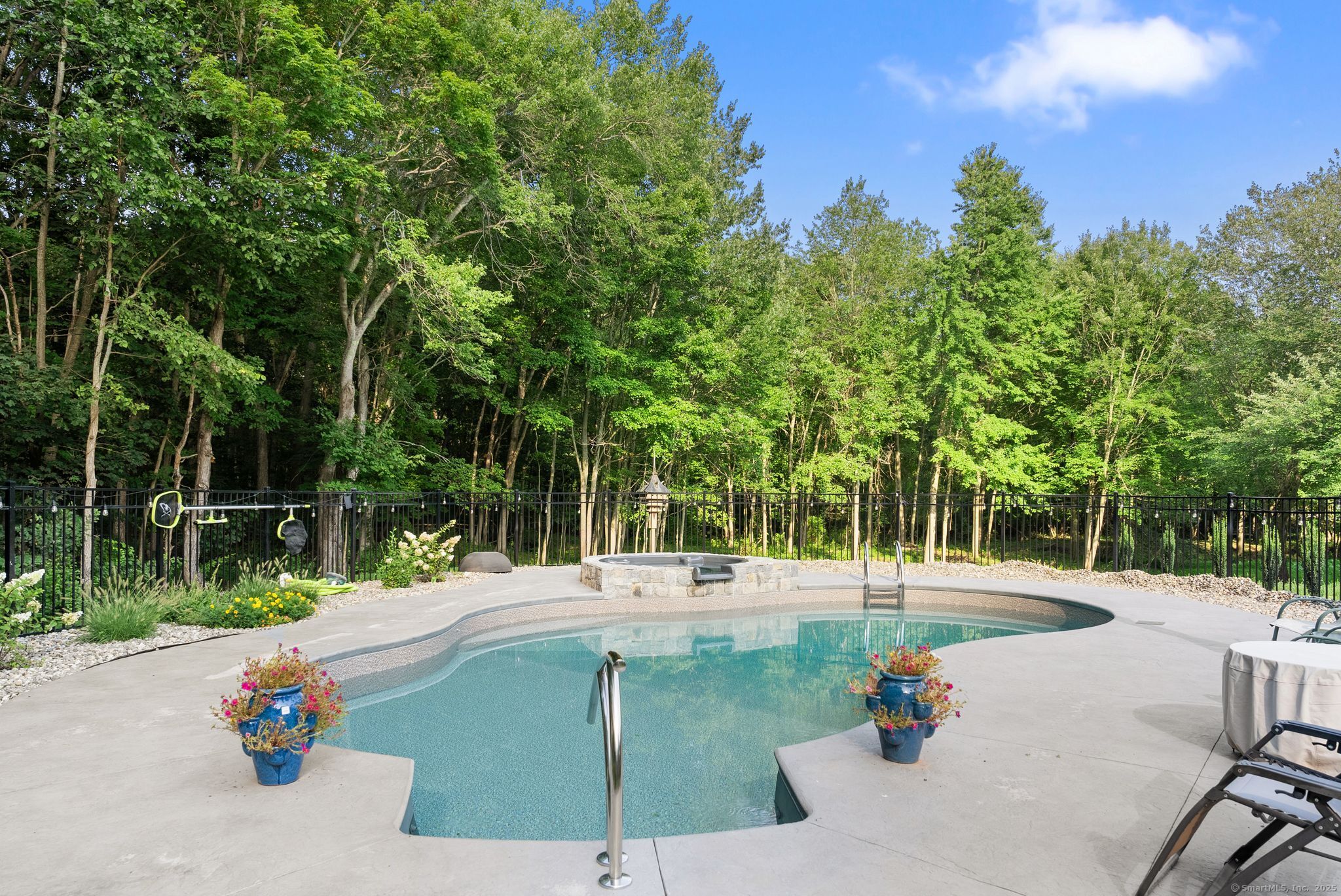 37 Pondview Drive
