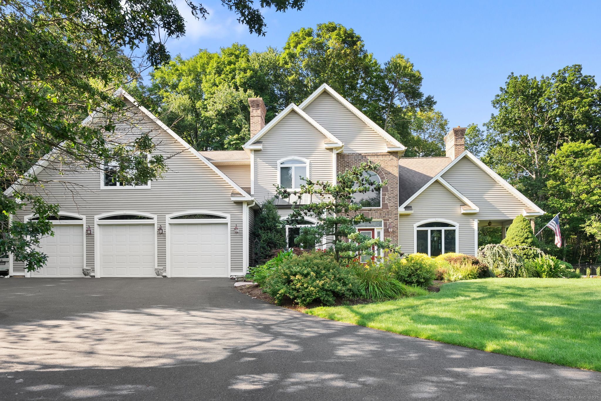 37 Pondview Drive