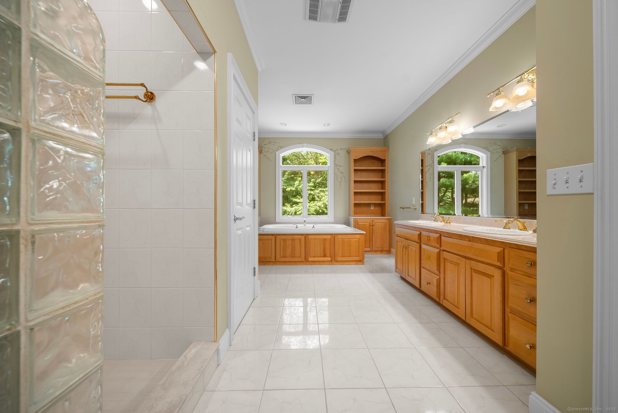 37 Pondview Drive