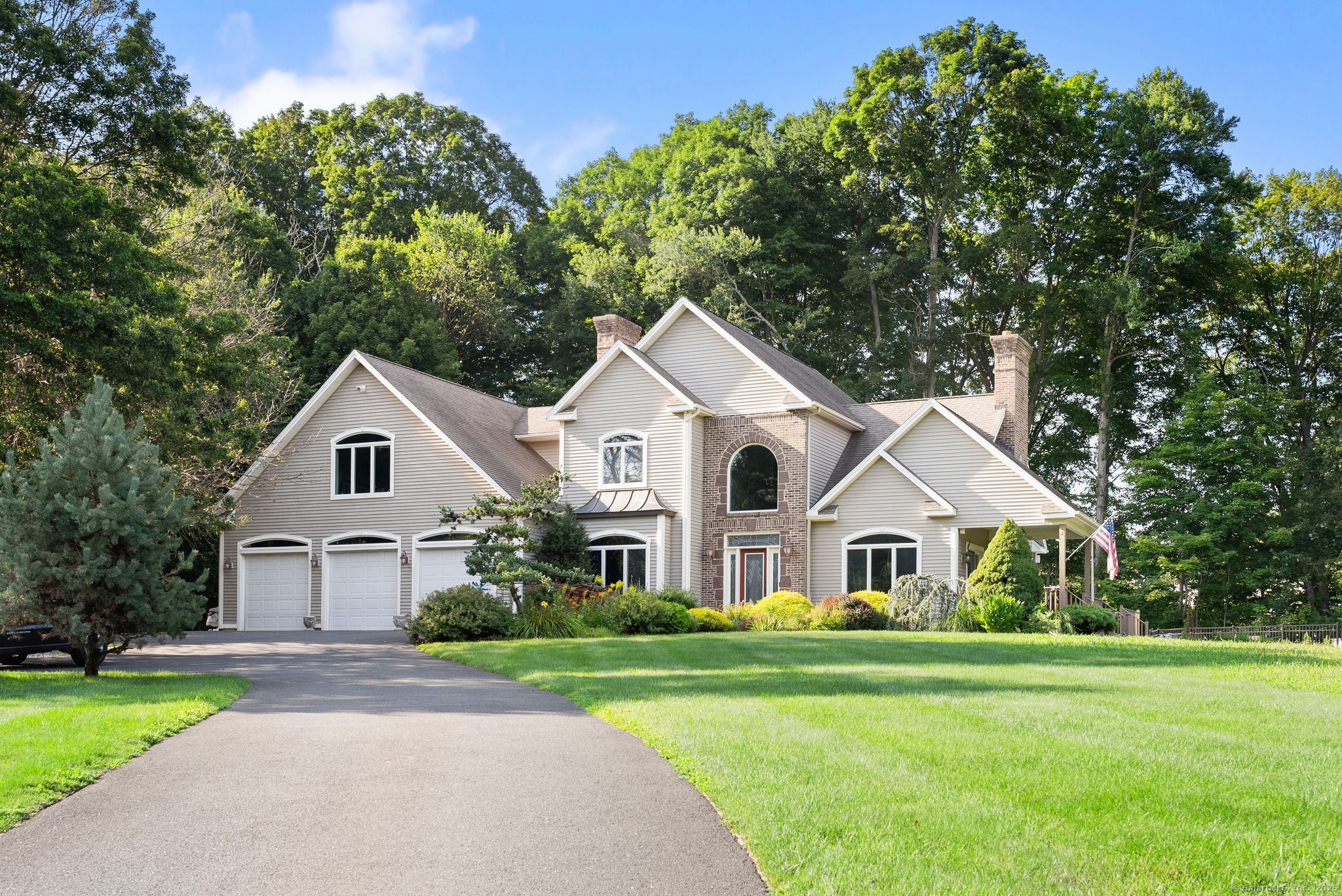 37 Pondview Drive