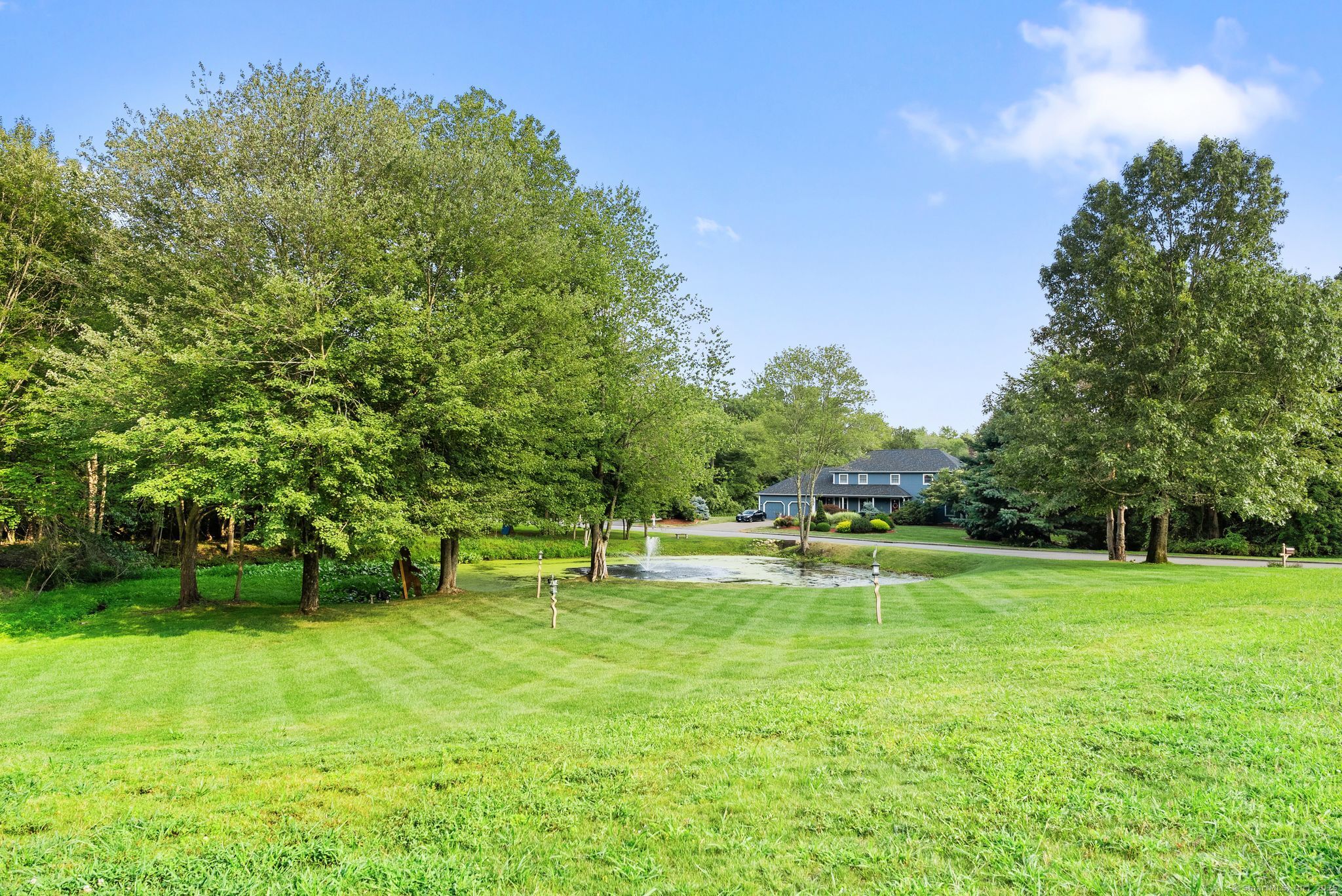 37 Pondview Drive