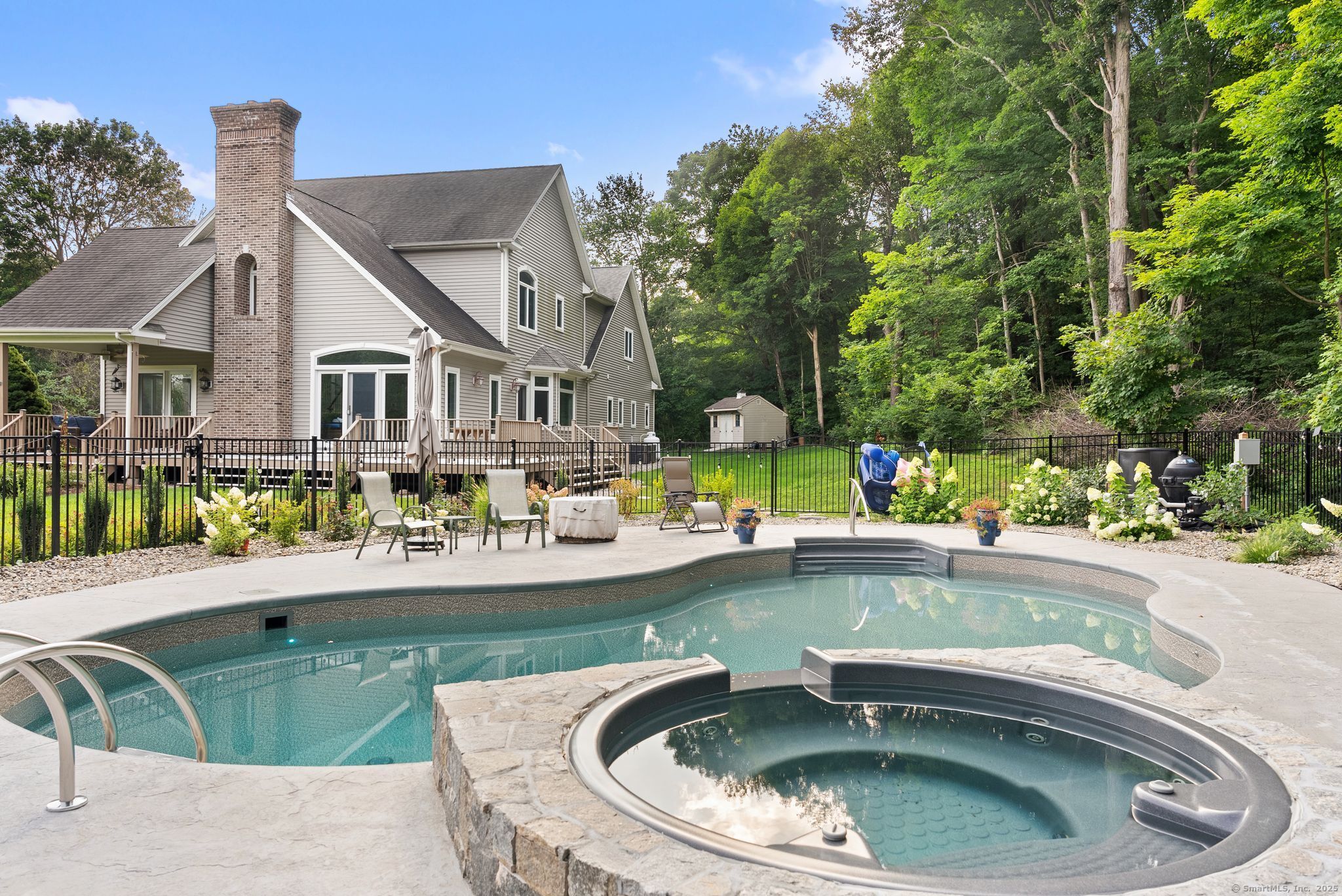 37 Pondview Drive