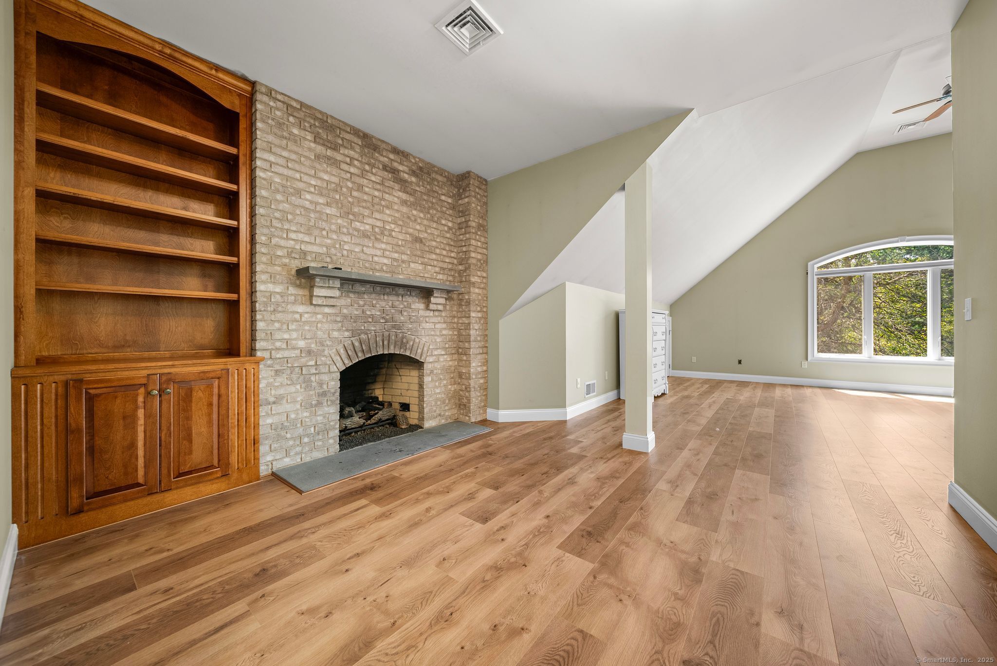 37 Pondview Drive