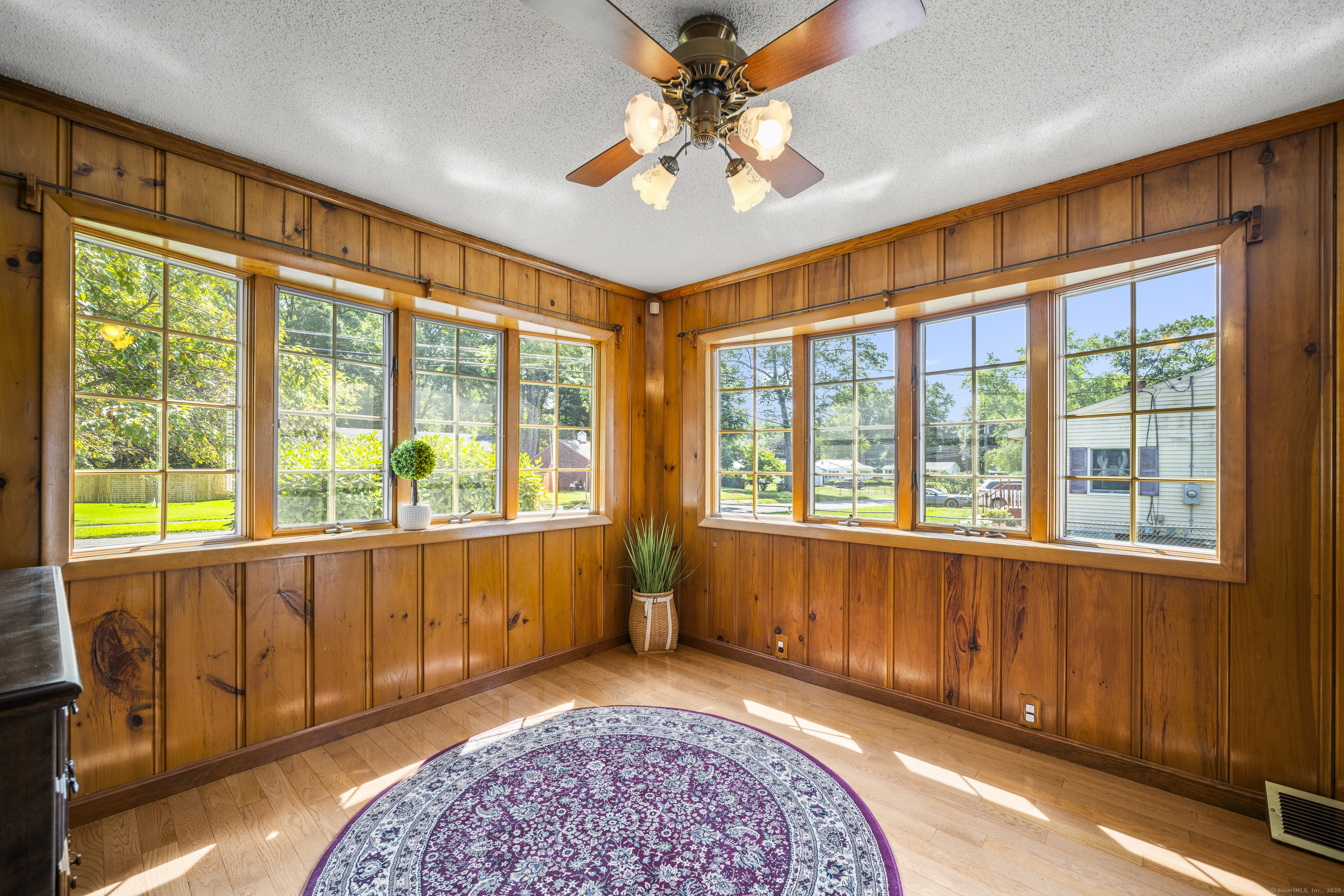 18 Glen Oak Drive