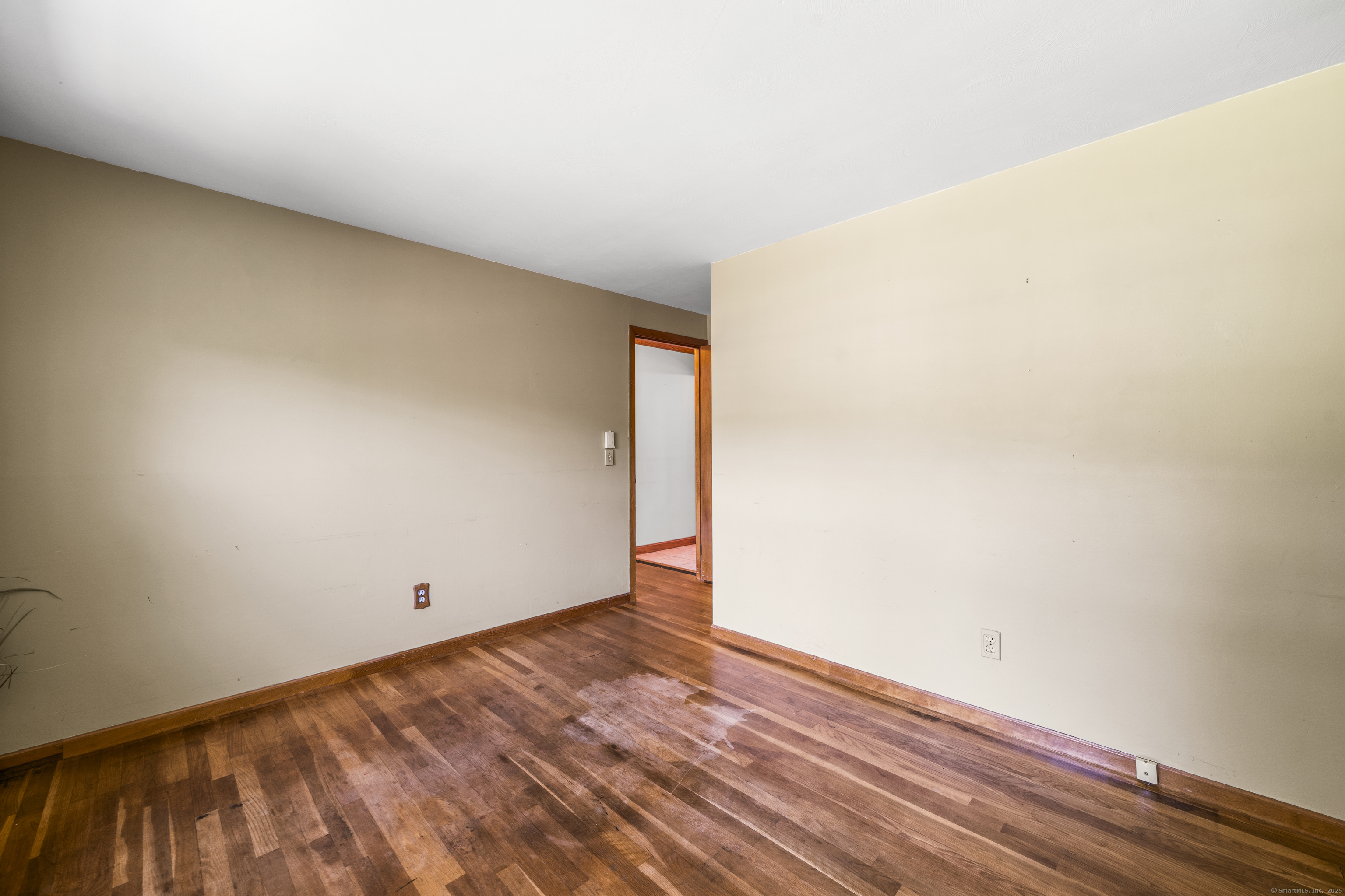 18 Glen Oak Drive