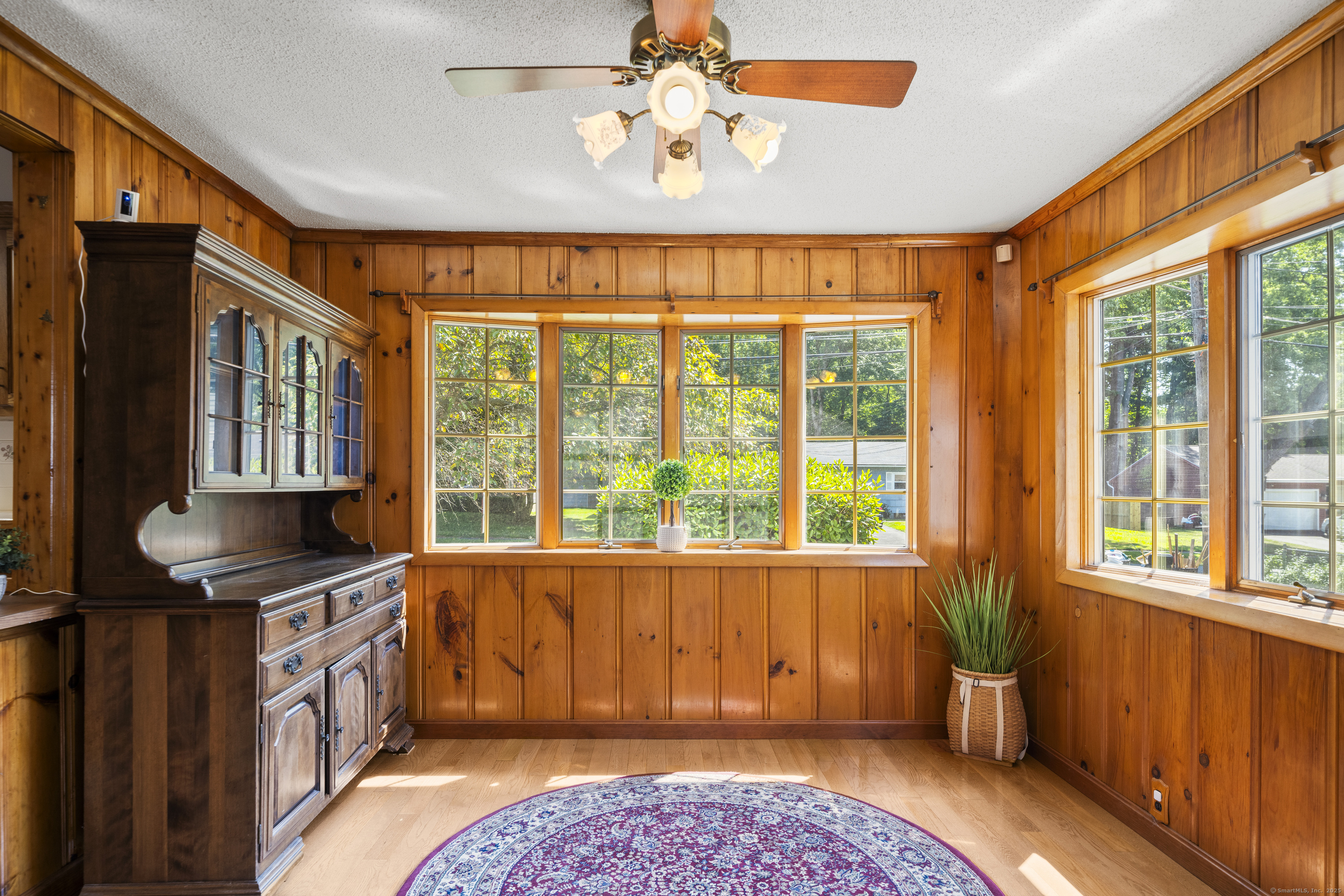 18 Glen Oak Drive
