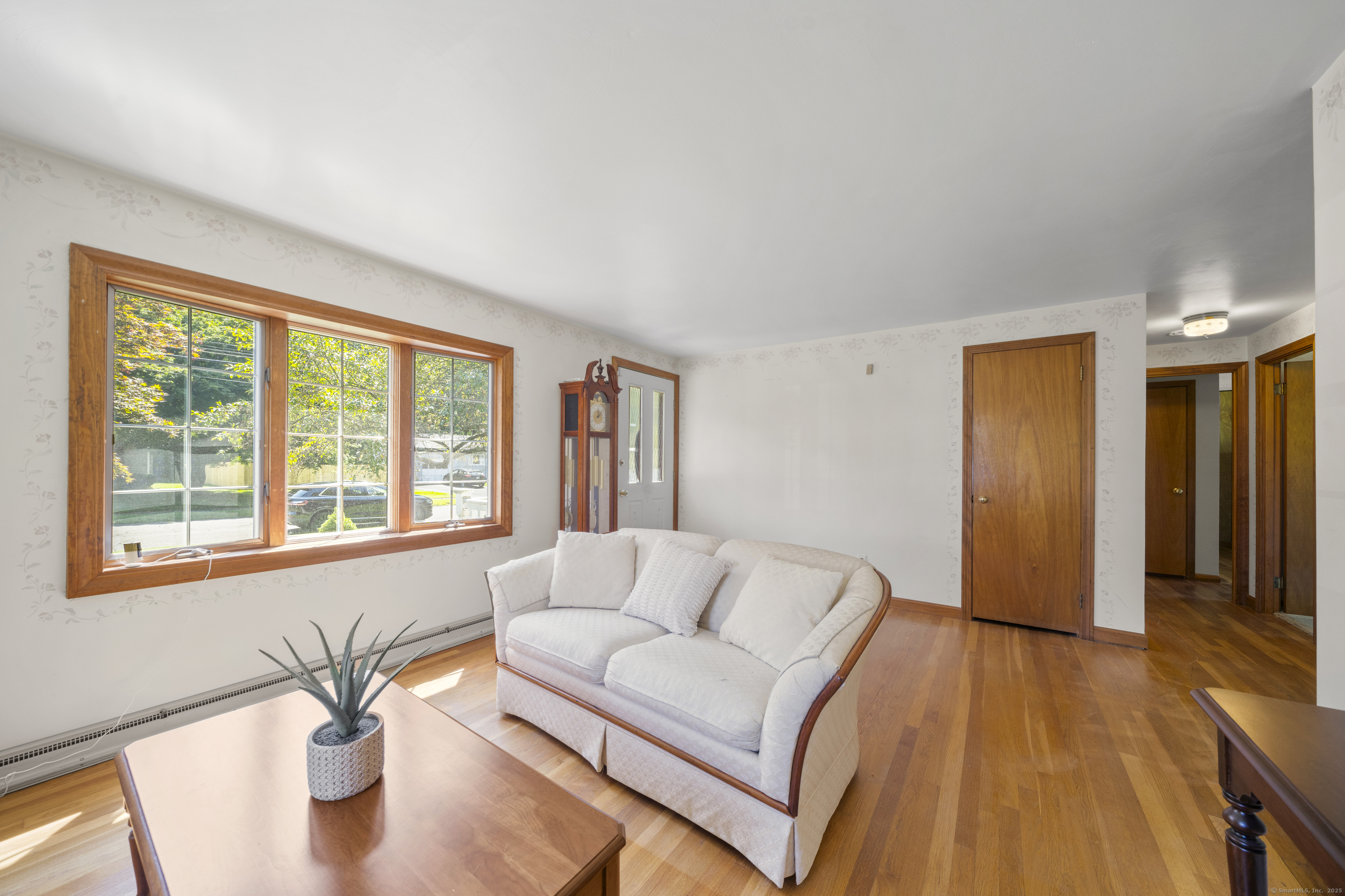 18 Glen Oak Drive