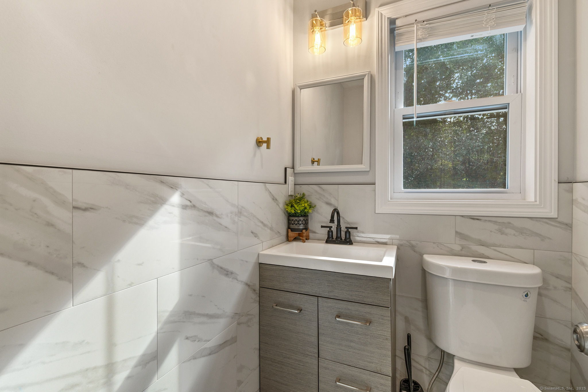 252 Chestnut Hill Road